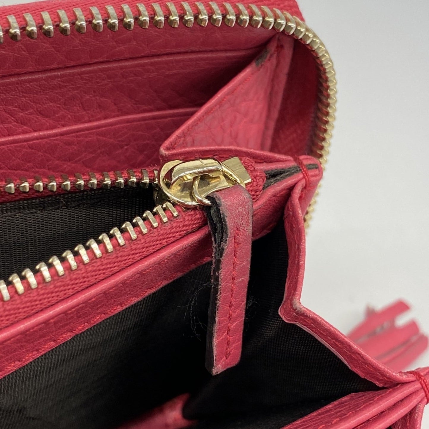 Gucci Pink Leather Long Wallet (Bi-Fold) ( )