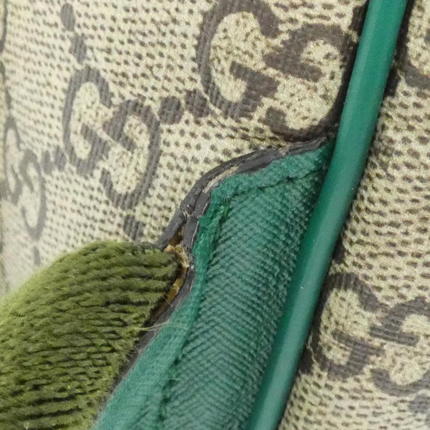 Gucci Beige Green Multi-Color Gg Supreme Backpack ( )