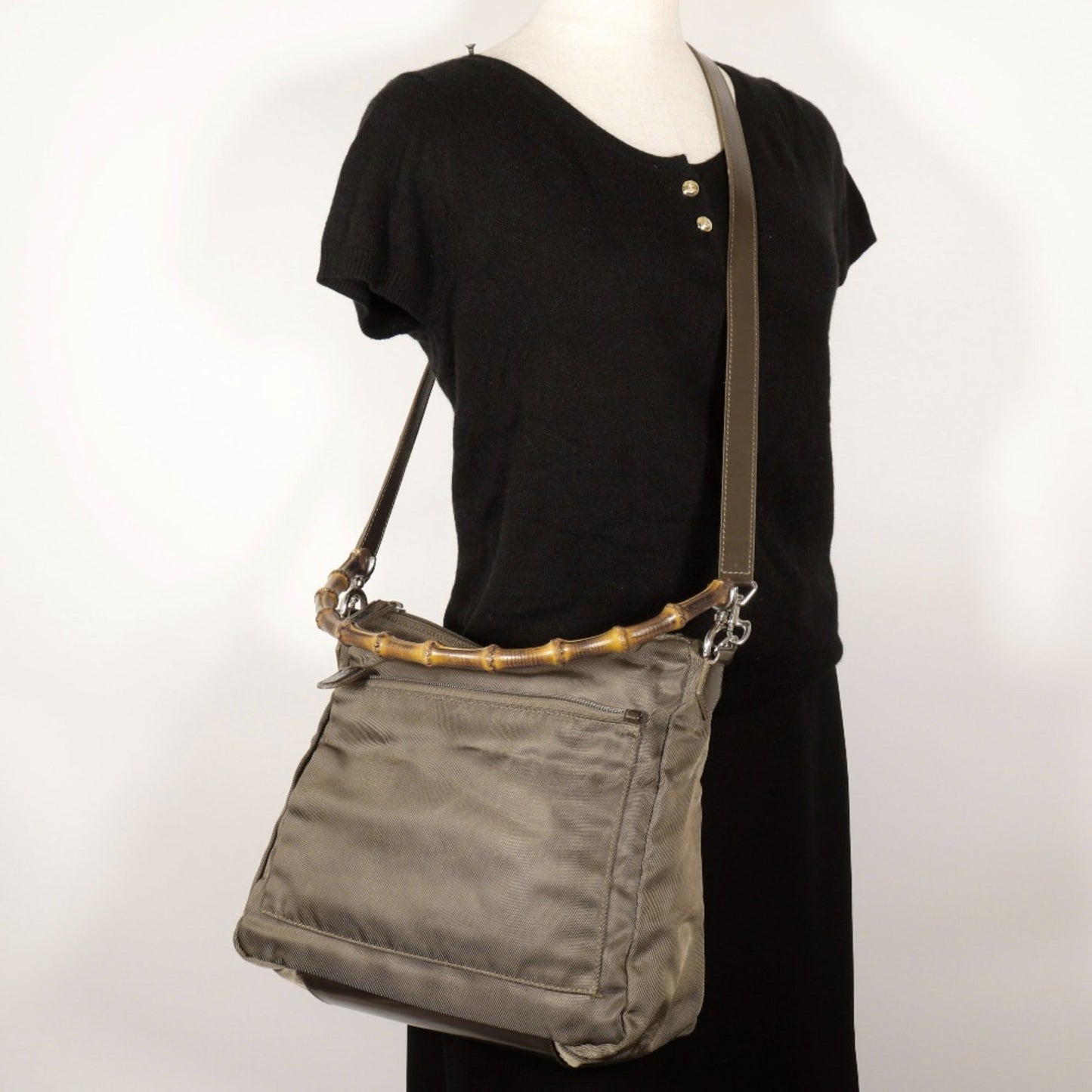 Gucci Khaki Nylon Canvas Shoulder Bag ( )