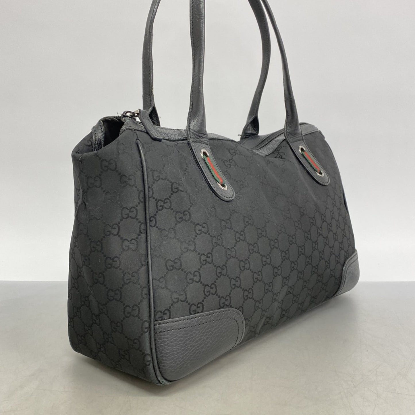 Gucci Black Nylon Handbag ( )