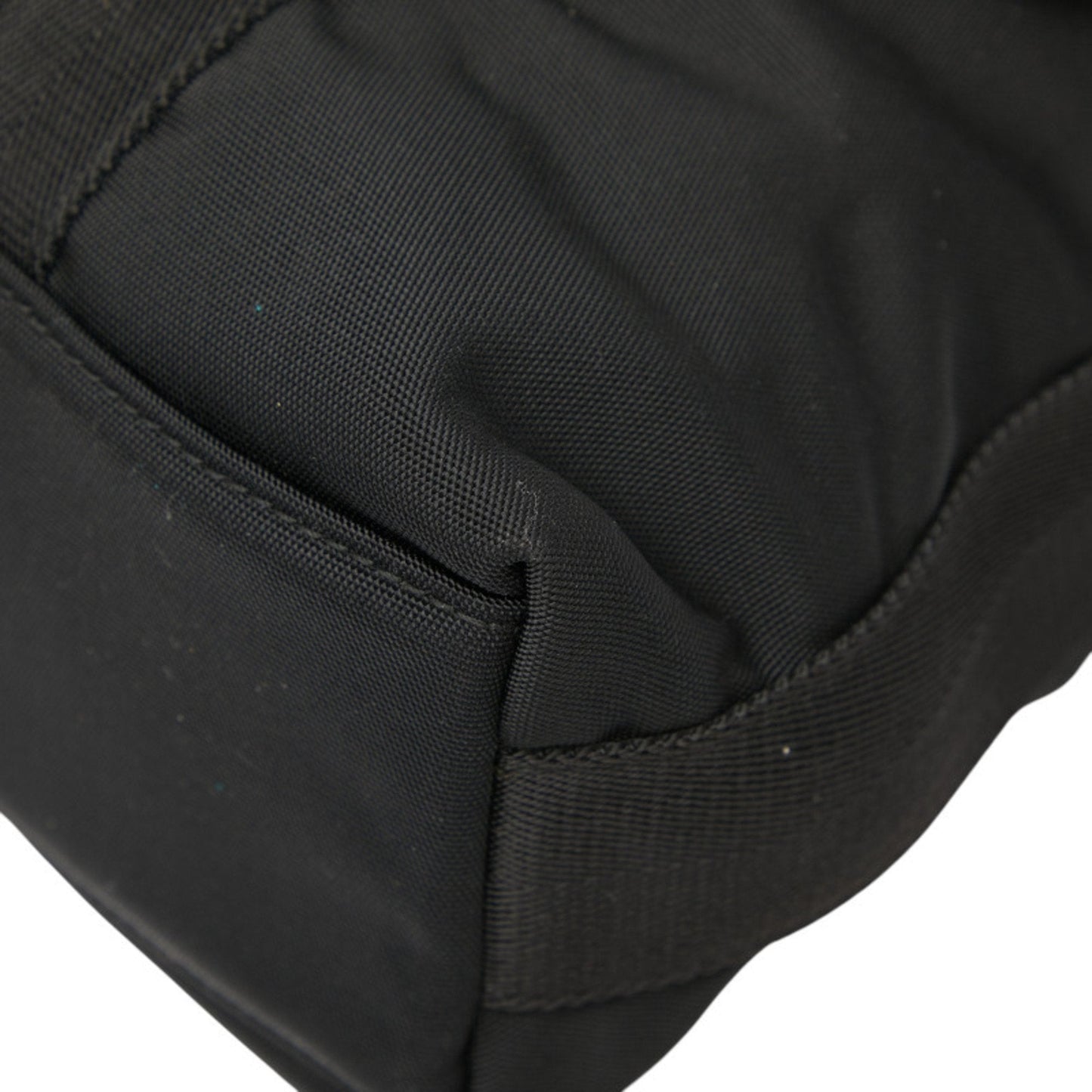 Gucci Black Nylon Leather Messenger Bag Shoulder Bag ( )