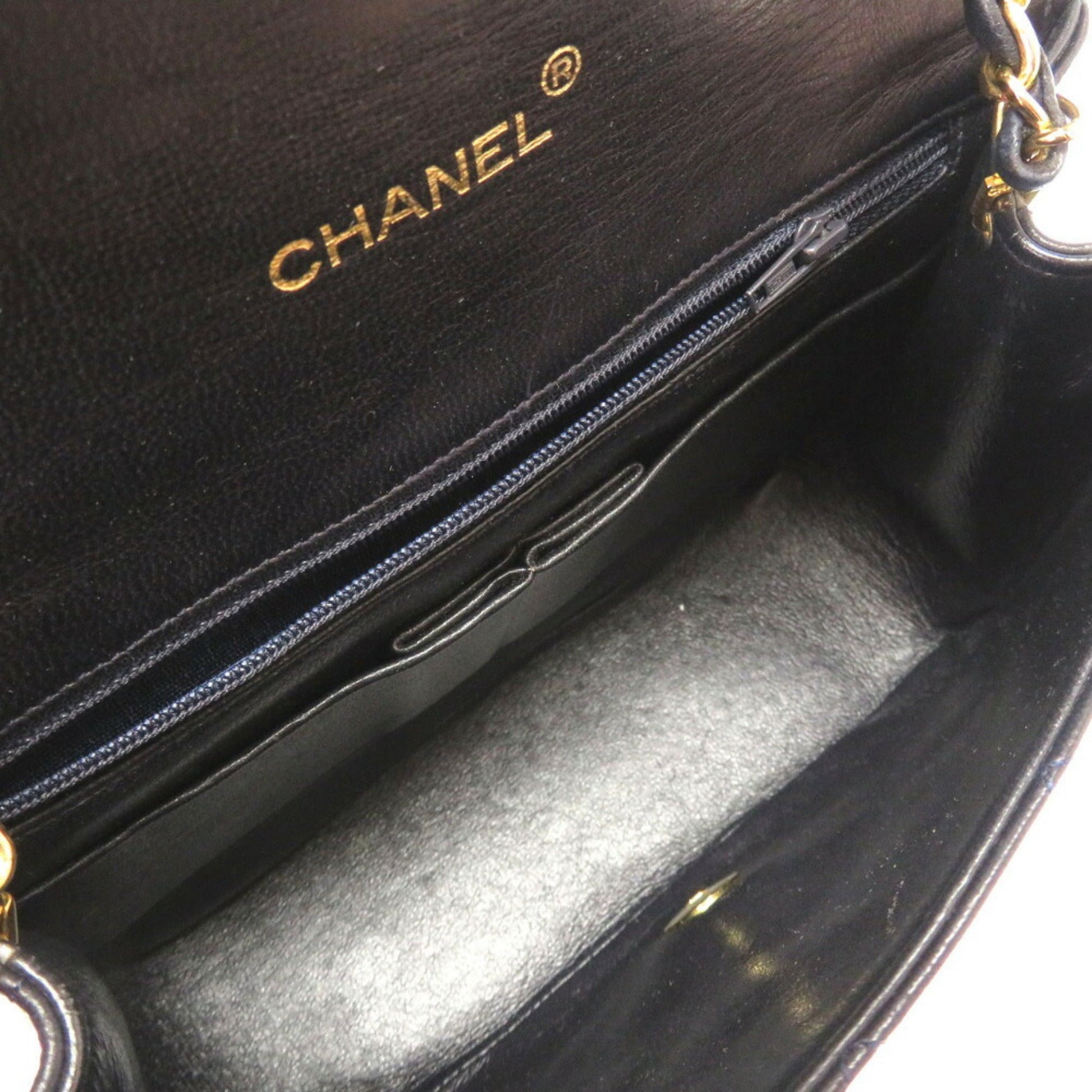 Chanel Matelassé Shoulder Bag - Ewore Bags