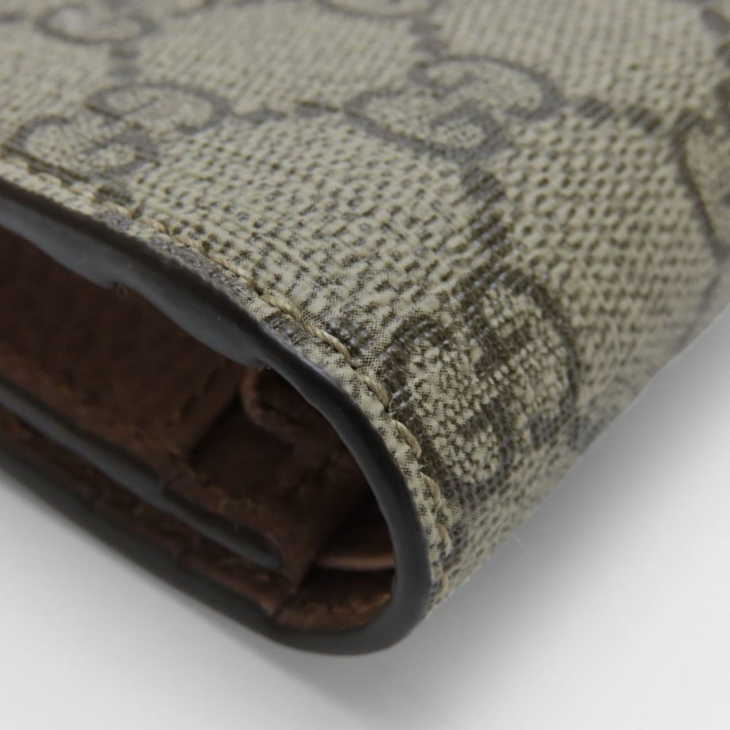 Gucci Beige Dusty Pink Gg Supreme Leather Wallet (Bi-Fold) ( )