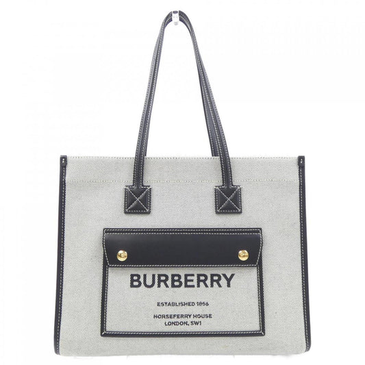 Burberry White Handbag ( )