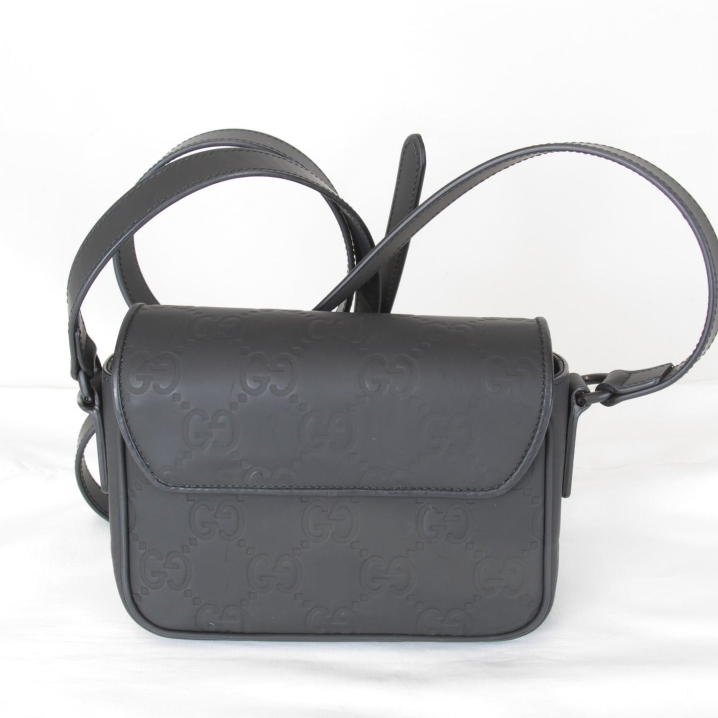 Gucci Black Rubber Shoulder Bag ( )