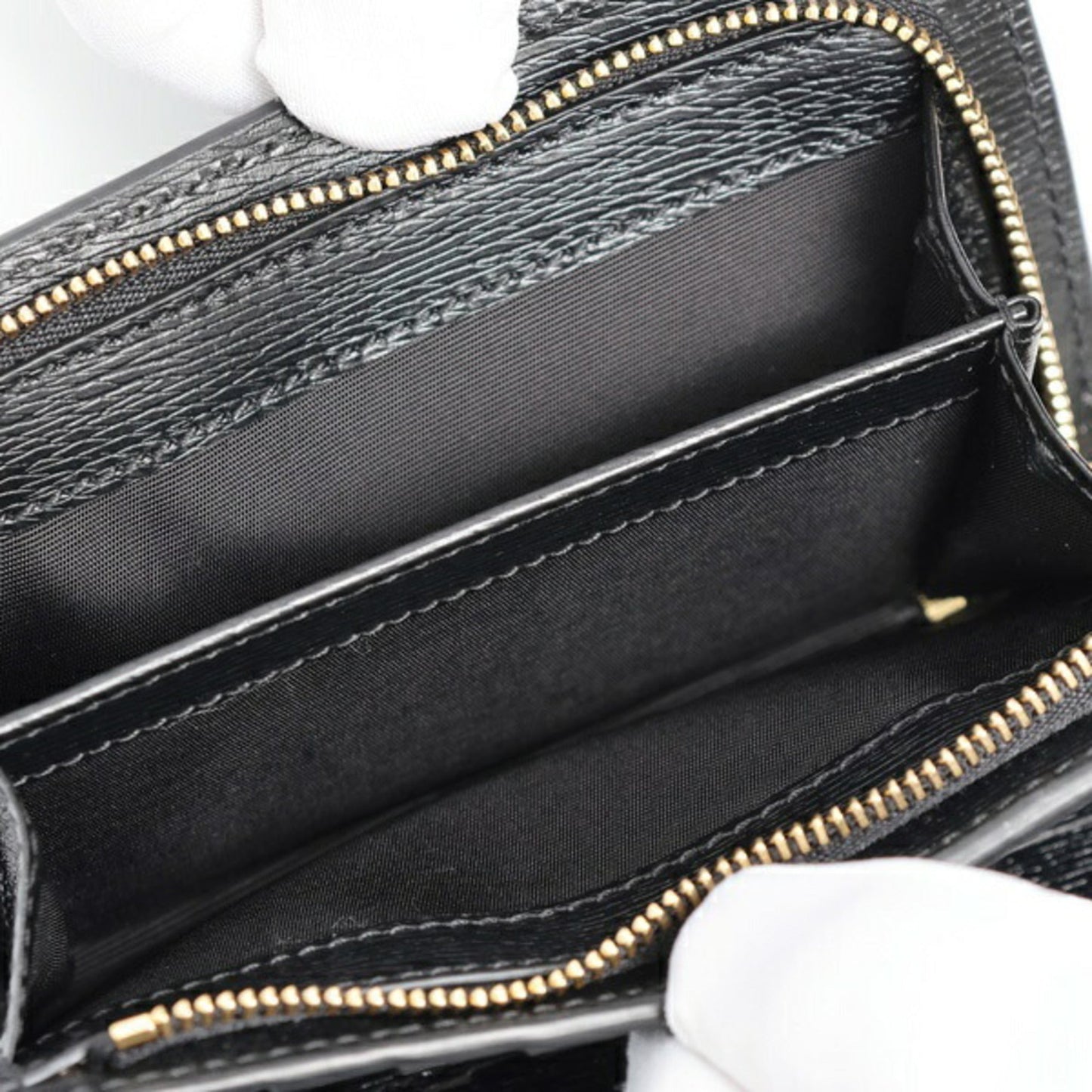 Gucci Black Leather Wallet (Bi-Fold) ( )