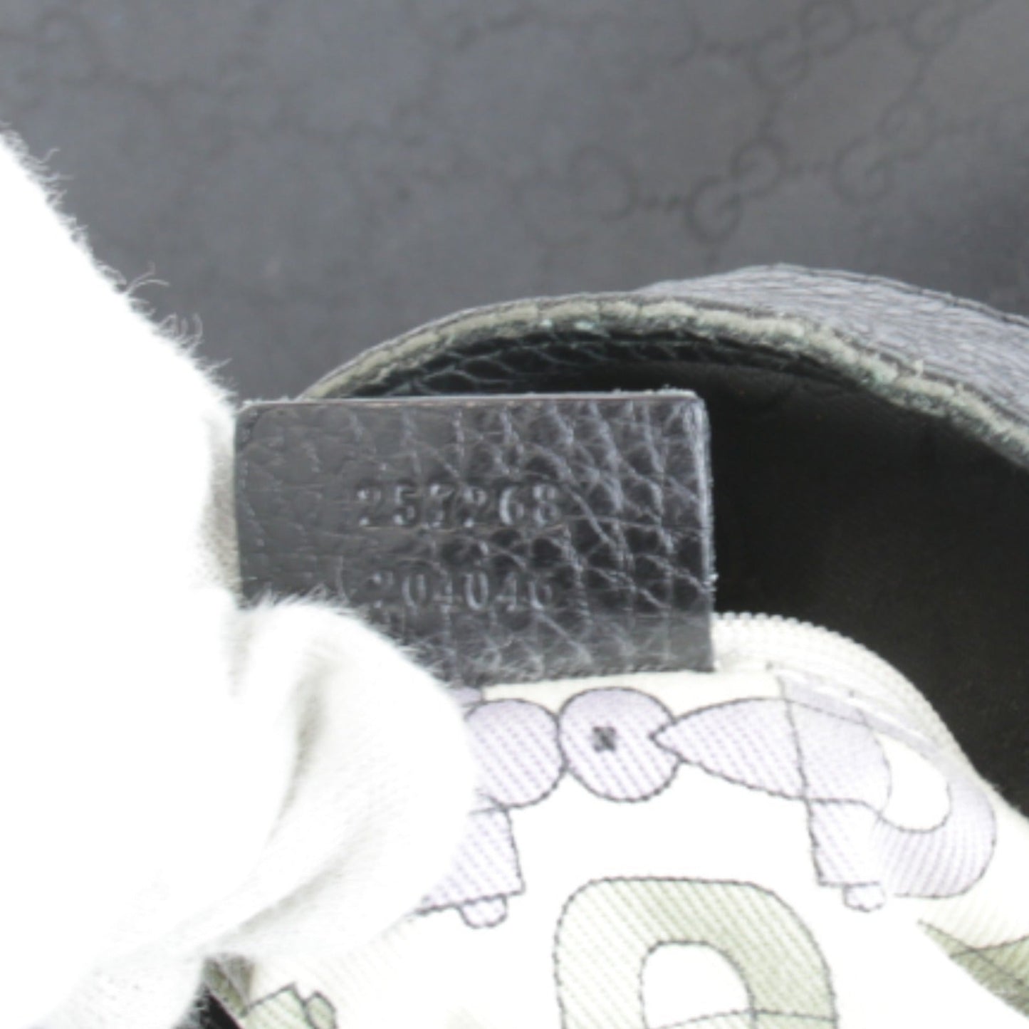 Gucci Black Nylon Shoulder Bag ( )
