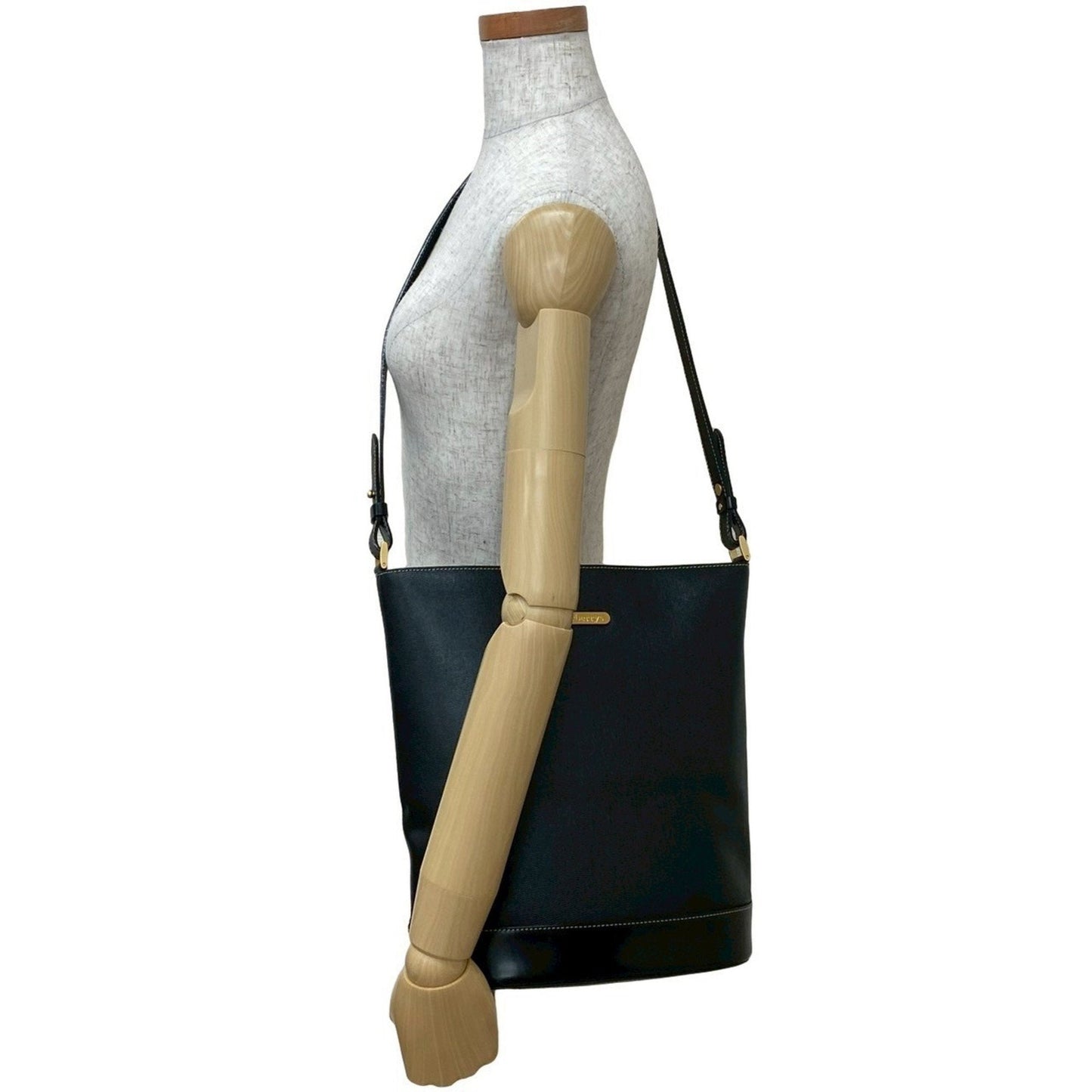 Burberry Black Leather Shoulder Bag Sling Bag ( )