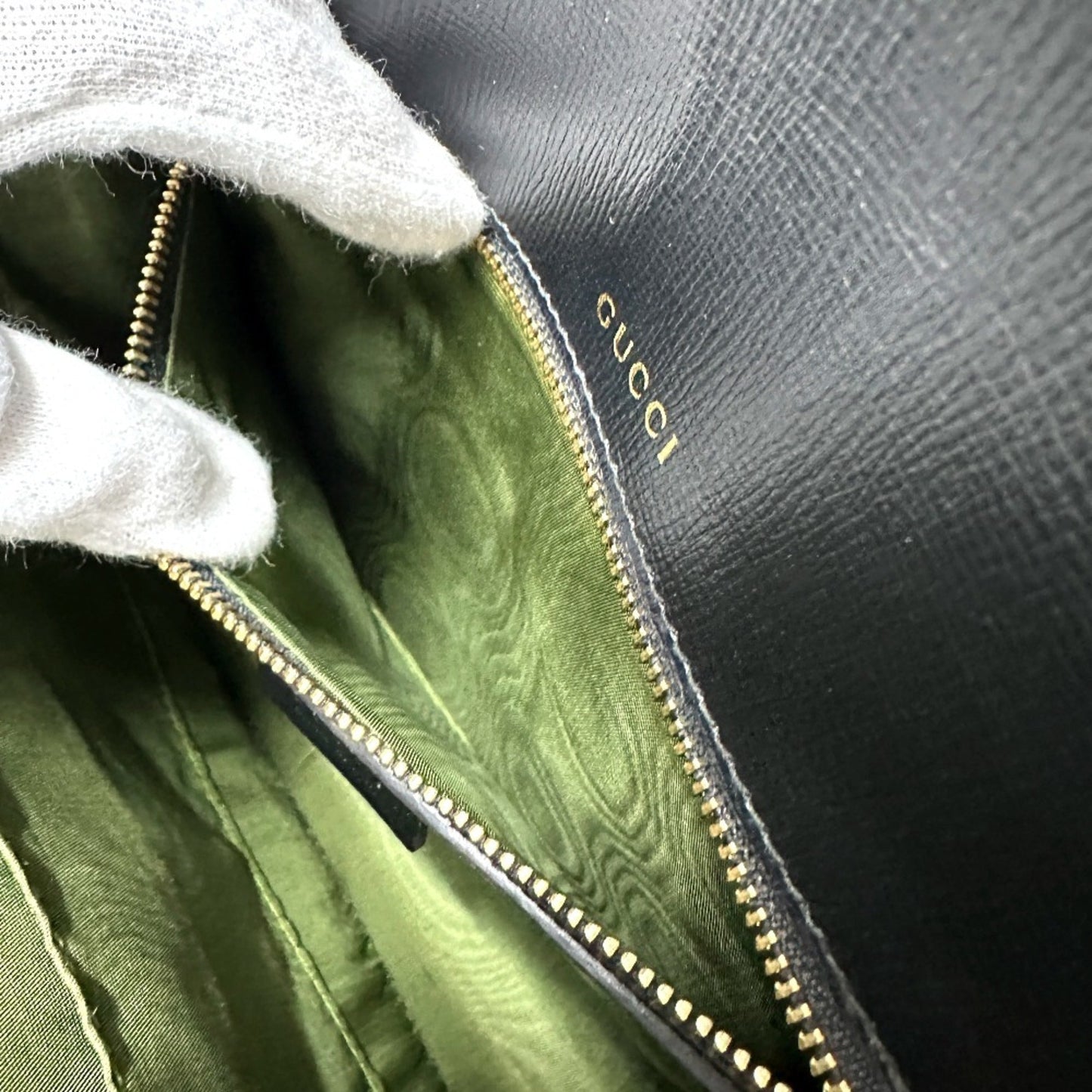Gucci Black Leather Shoulder Bag ( )