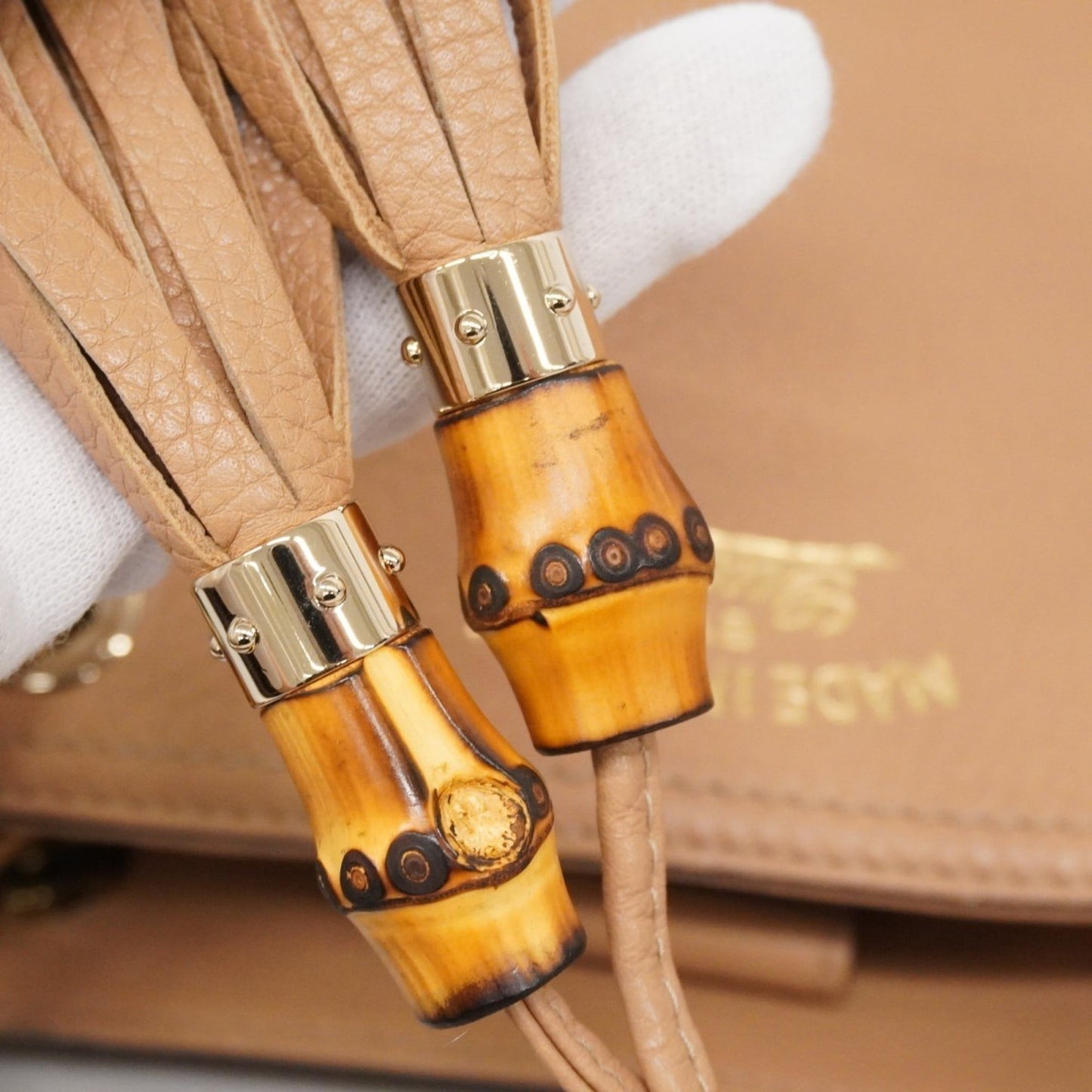 Gucci Beige Leather Handbag ( )