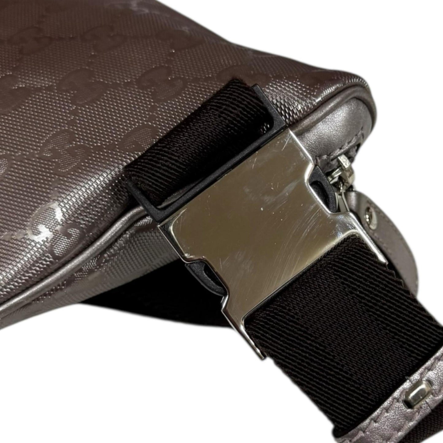Gucci Silver Pvc Sling Bag ( )