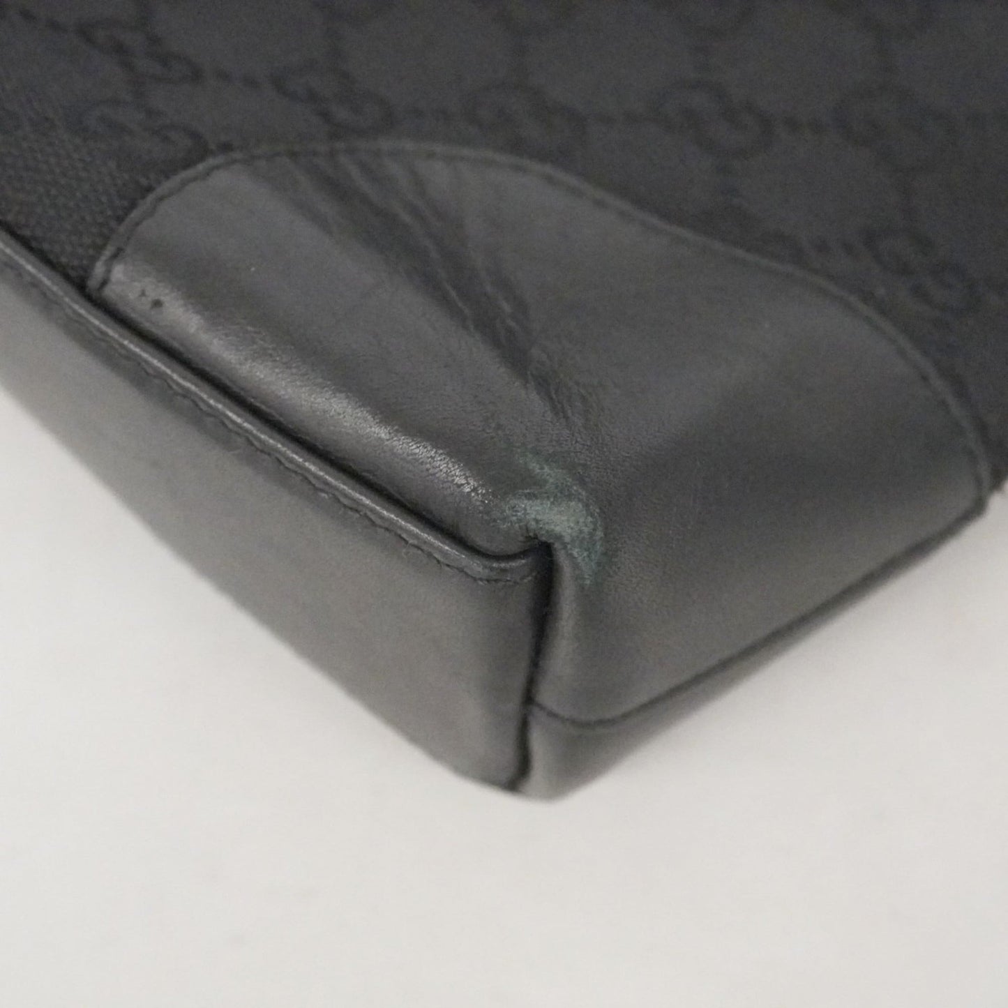 Gucci Black Canvas Shoulder Bag ( )