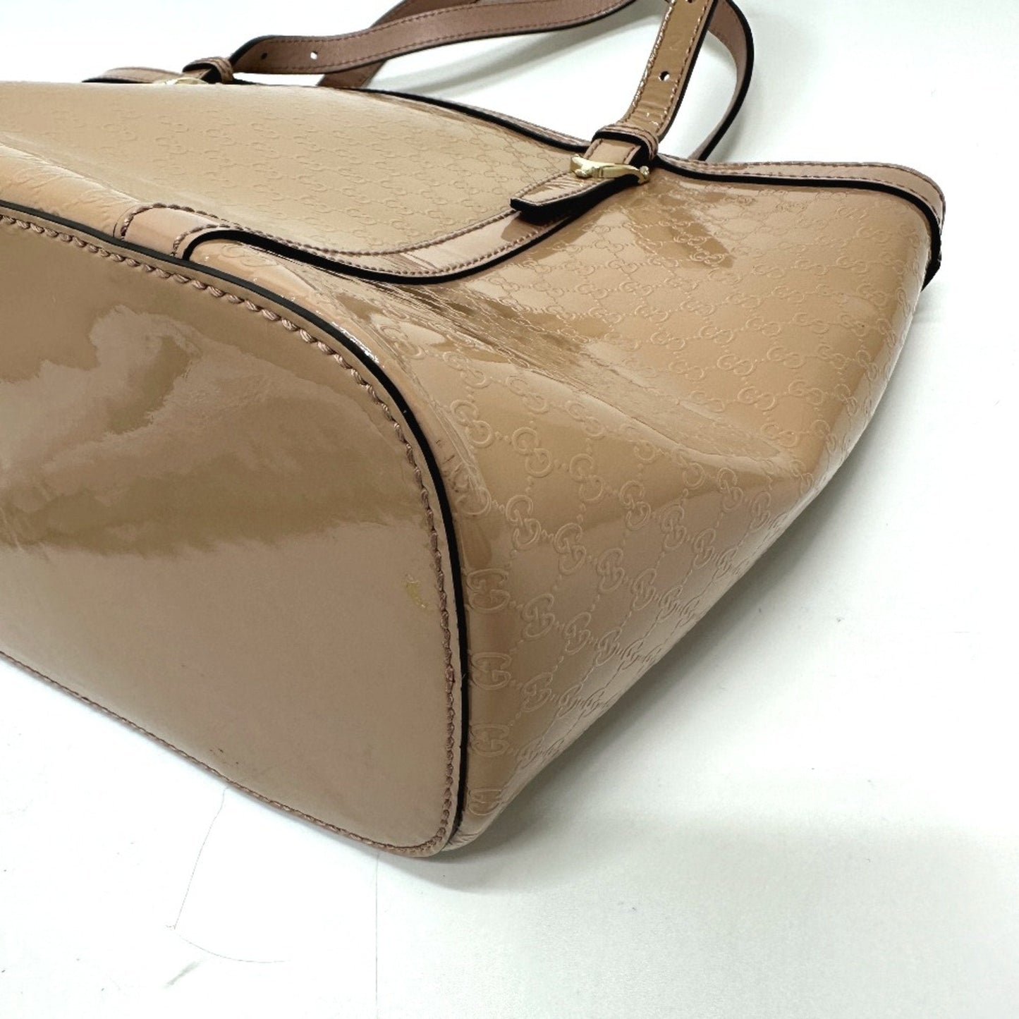 Gucci Beige Patent Leather Tote Bag ( )