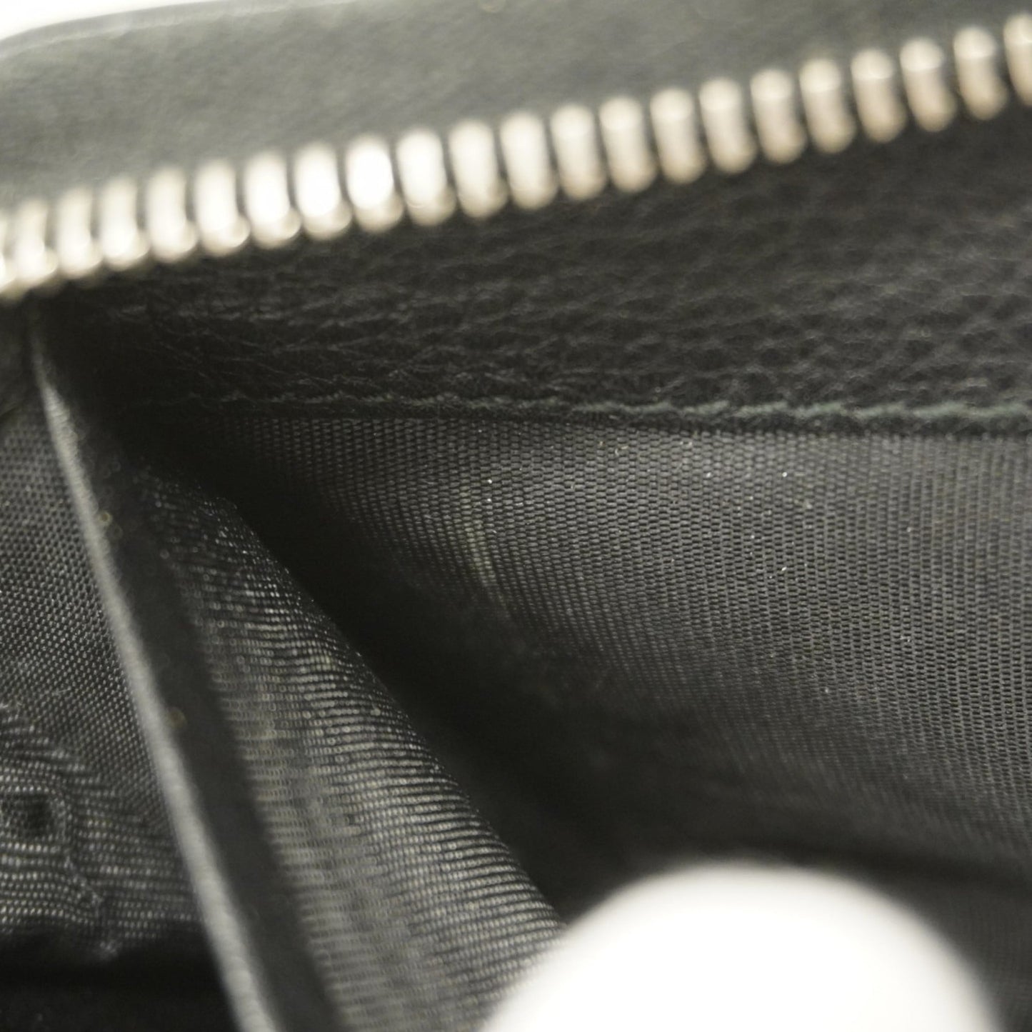 Gucci Black Leather Long Wallet (Bi-Fold) ( )