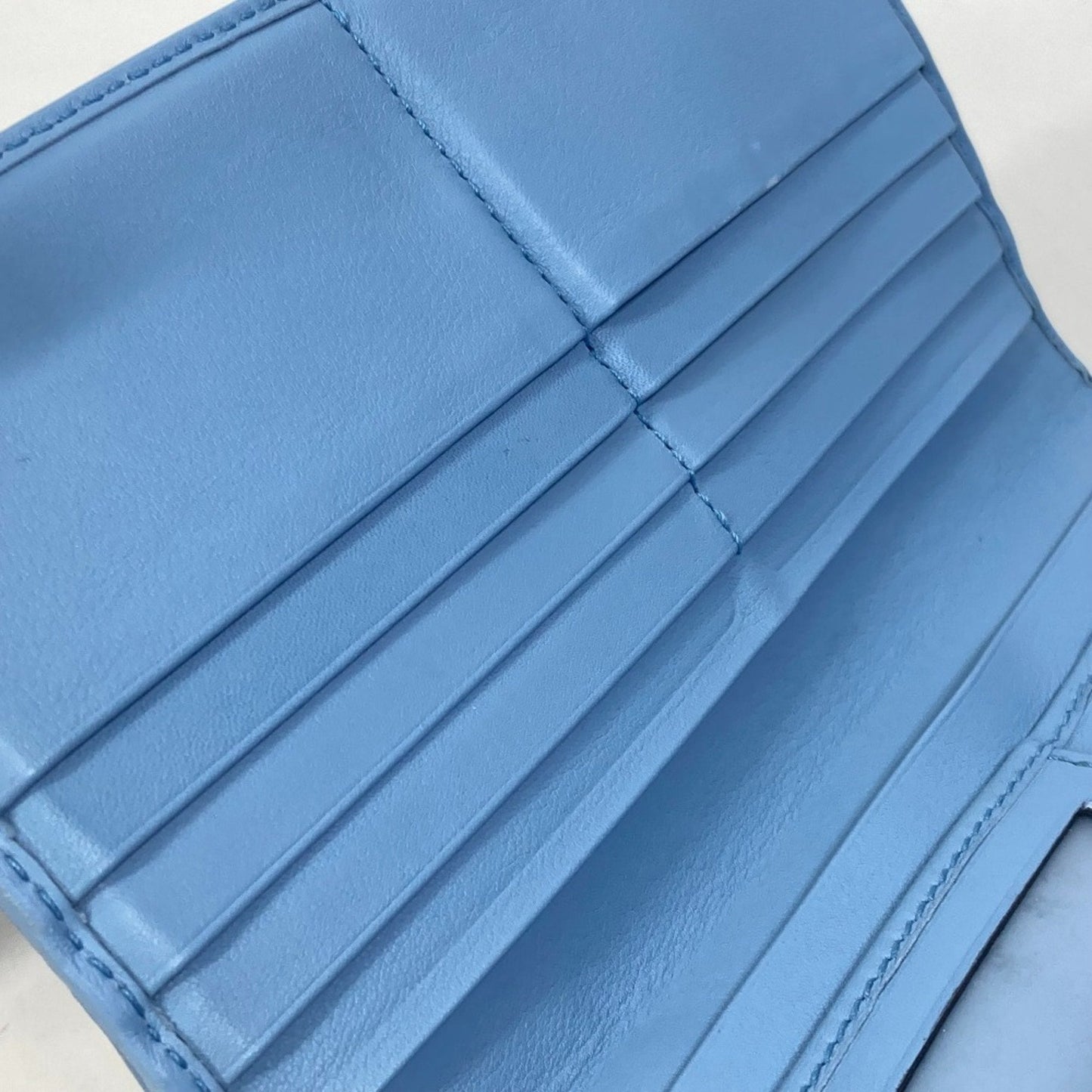 Gucci Light Blue Leather Long Wallet (Bi-Fold) ( )