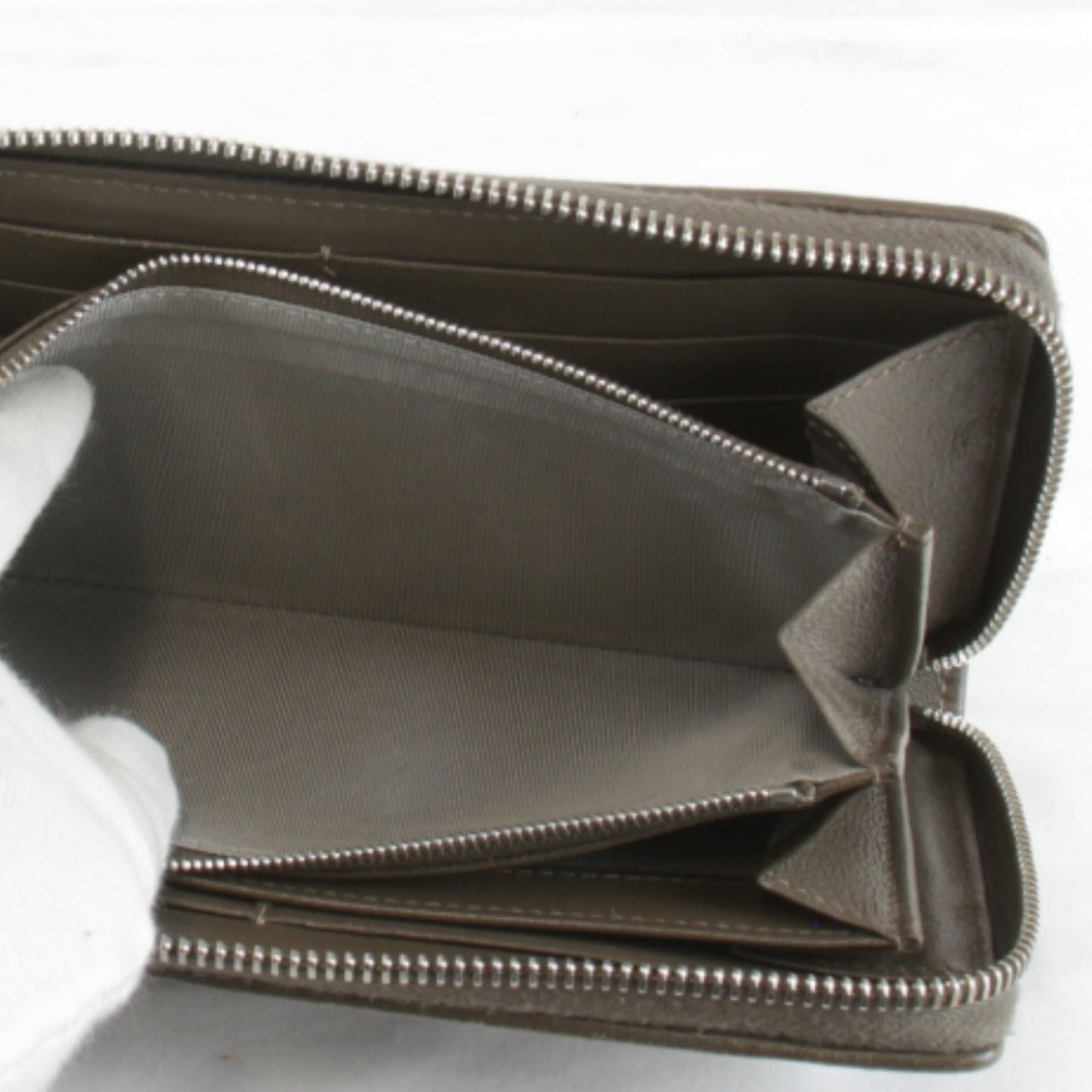 Gucci Brown Leather Long Wallet (Bi-Fold) ( )