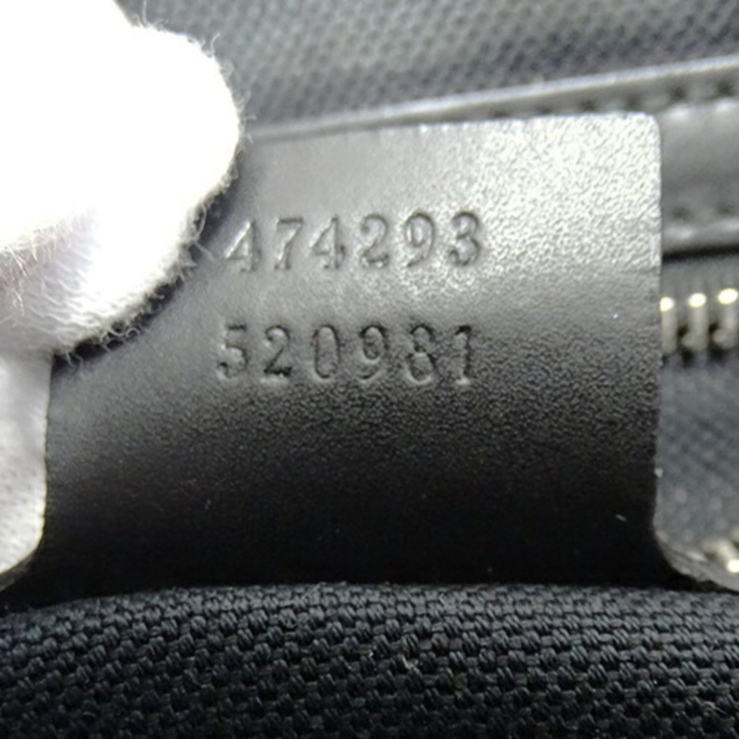 Gucci Black Gg Supreme Sling Bag ( )