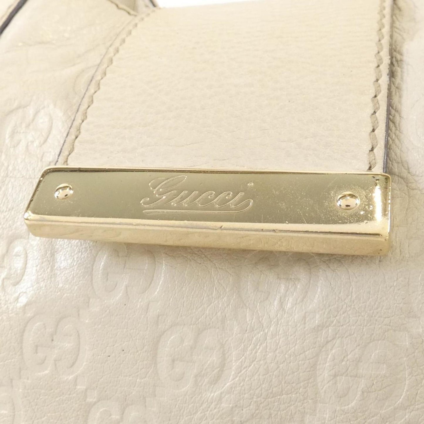Gucci Ivory Leather Handbag ( )