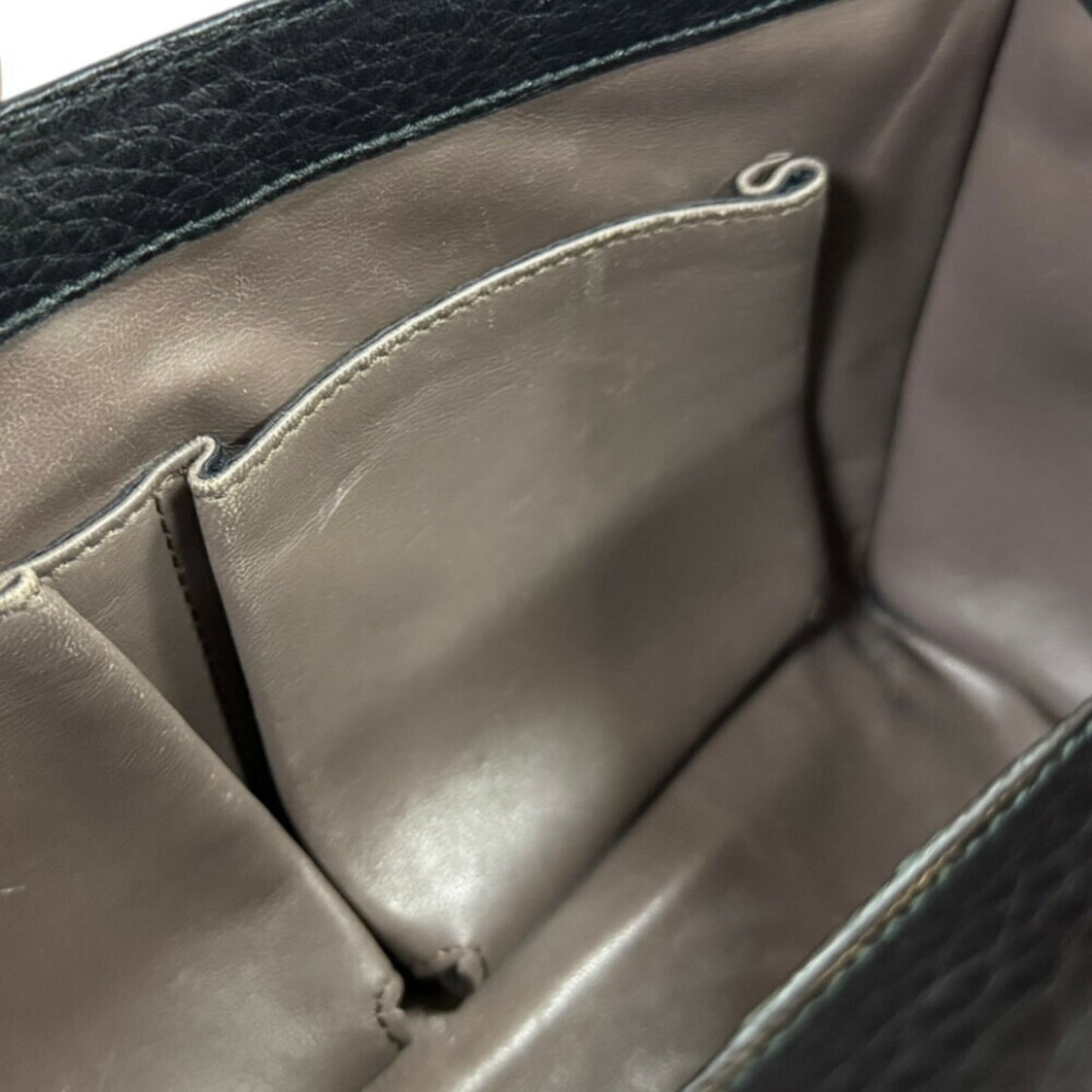 Gucci Black Leather Shoulder Bag ( )