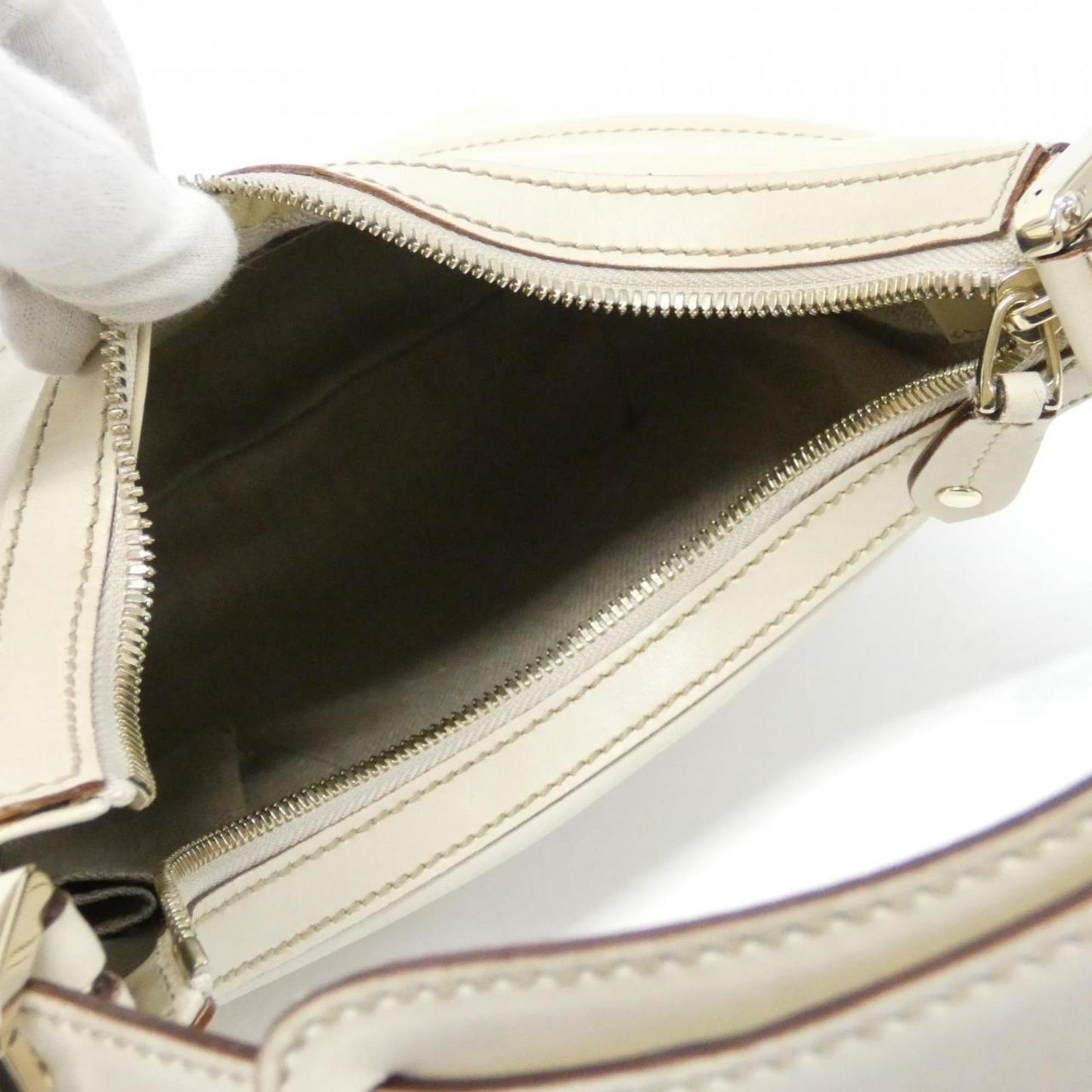 Gucci Ivory Leather Shoulder Bag ( )