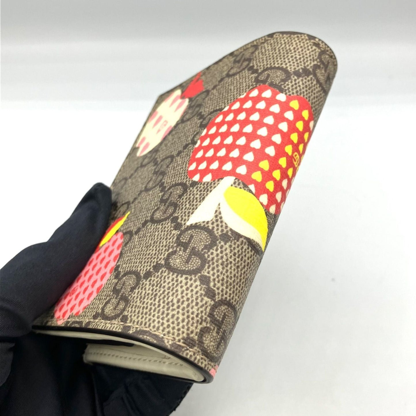 Gucci Beige Gg Supreme Wallet (Bi-Fold) ( )
