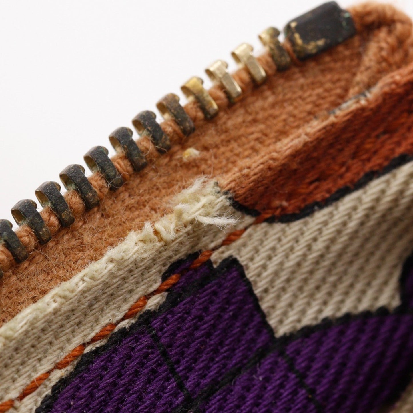 Gucci Brown Leather Pouch ( )