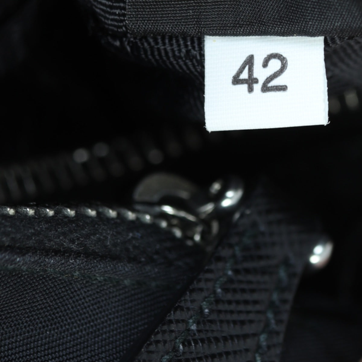 Prada Re-Edition 2005 Tessuto Shoulder Bag