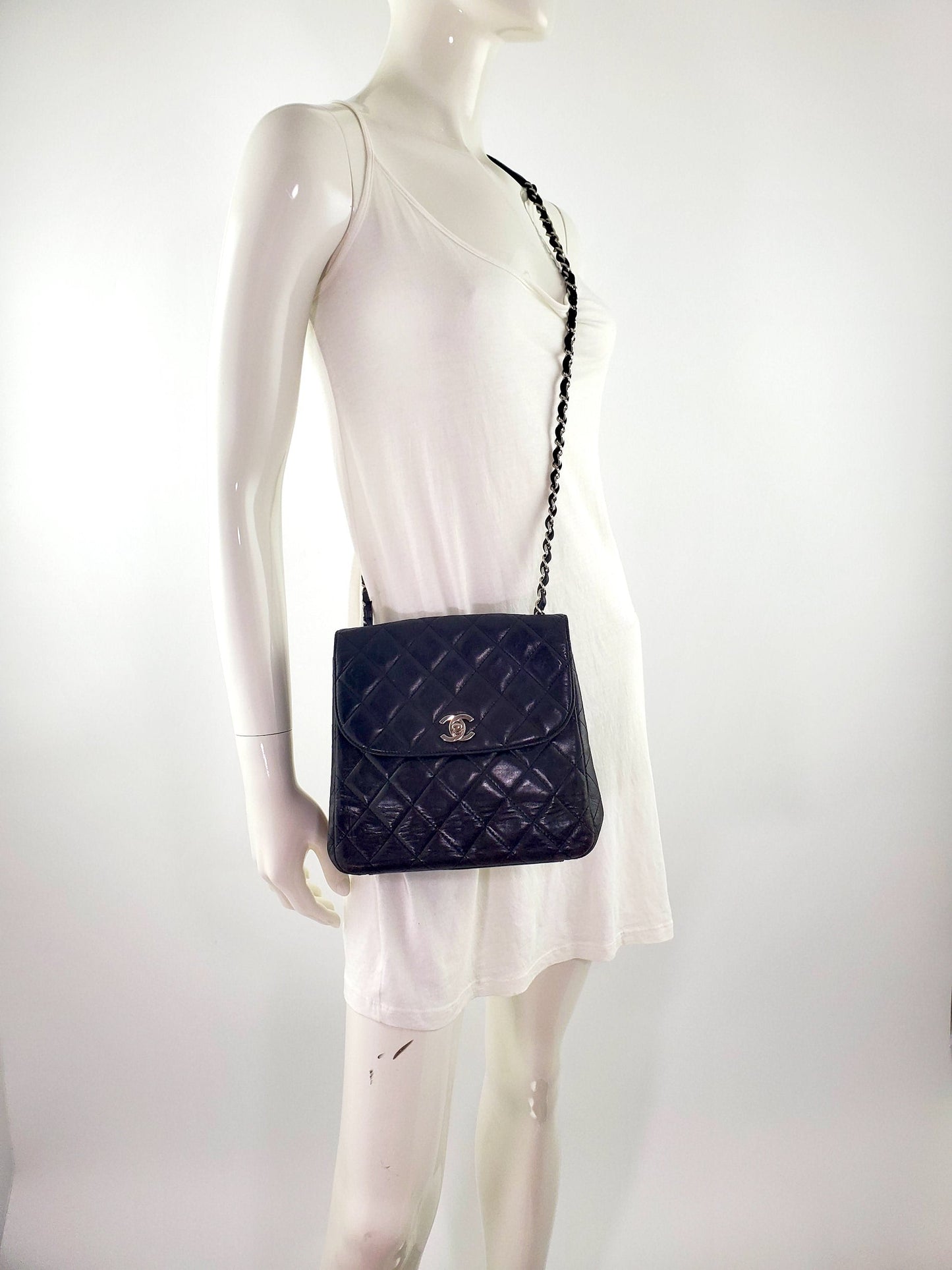 CHANEL 1997 Quilted Crossbody Flap Bag