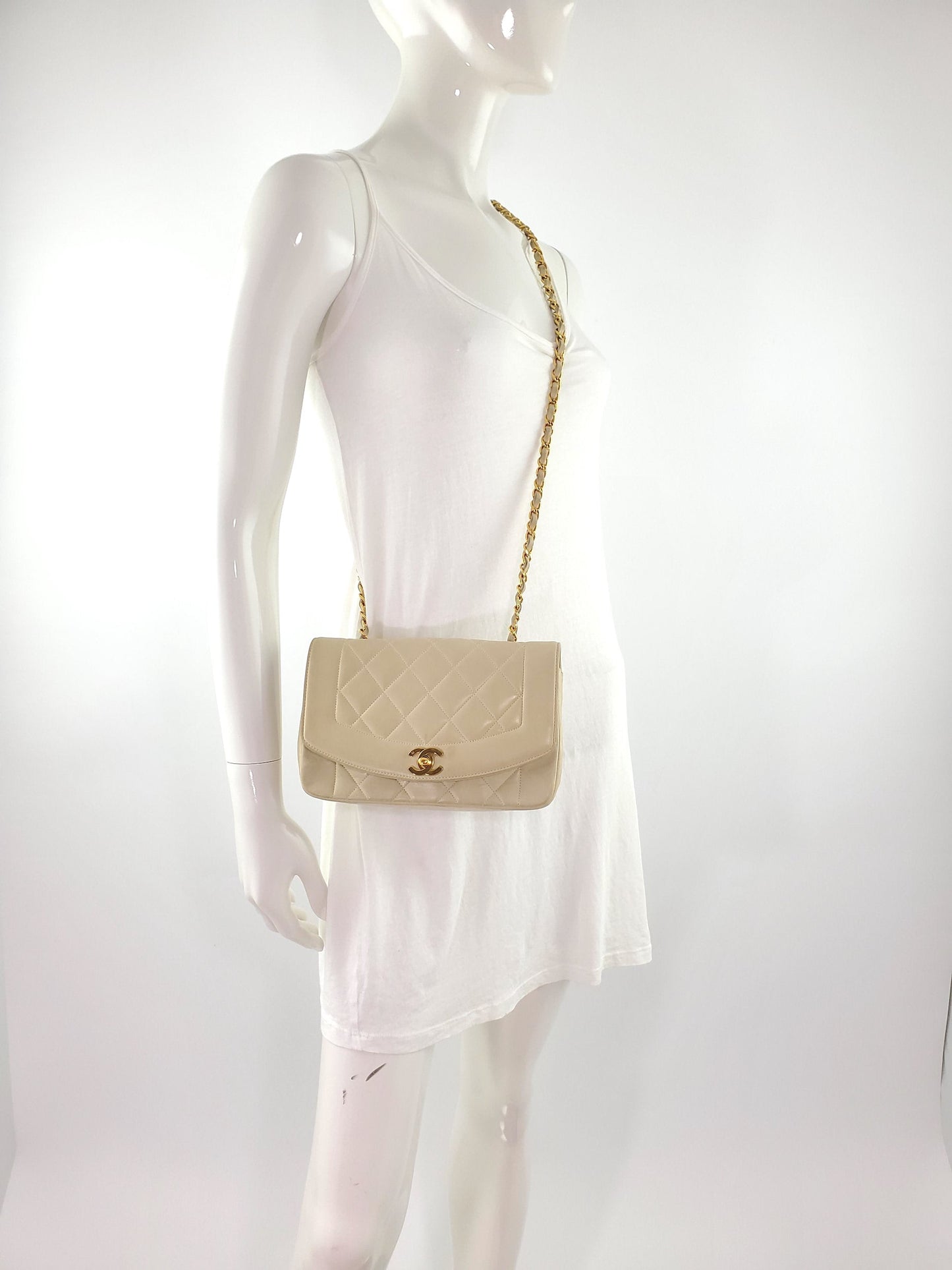 CHANEL 1994 Diana Flap Bag