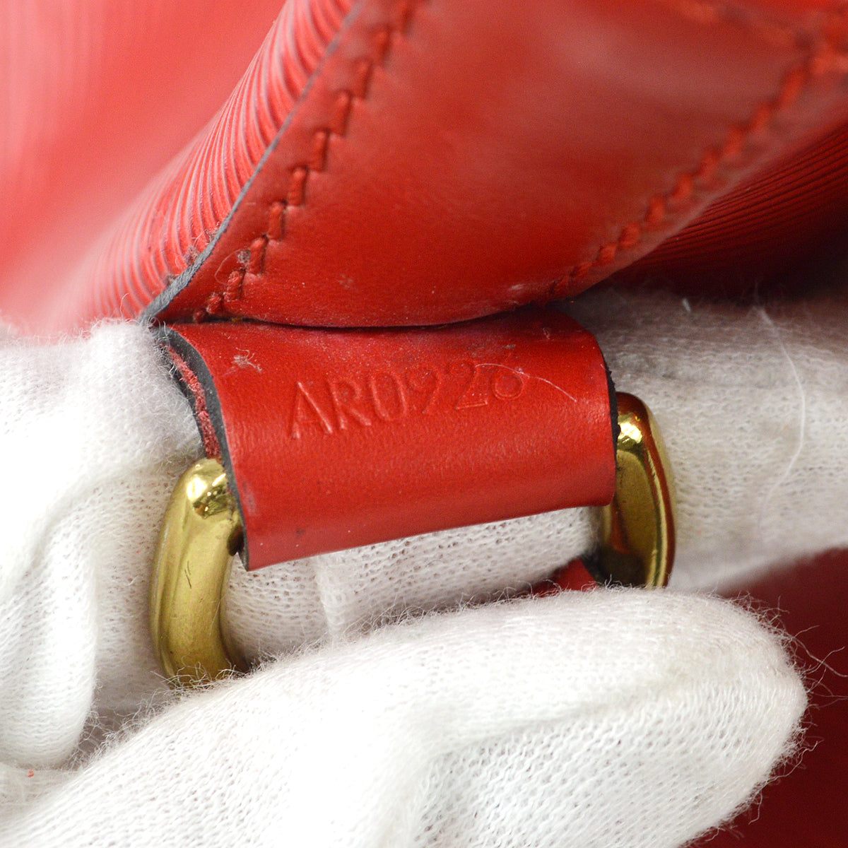 Louis Vuitton 1996 Petite Noe Red Epi M44107