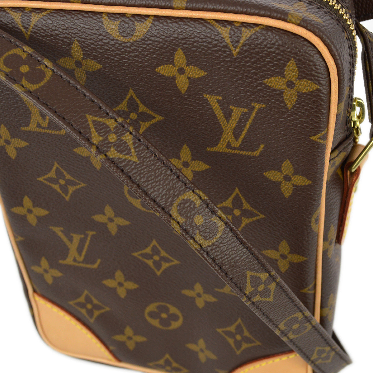 Louis Vuitton 2005 Amazon Shoulder Bag Monogram M45236