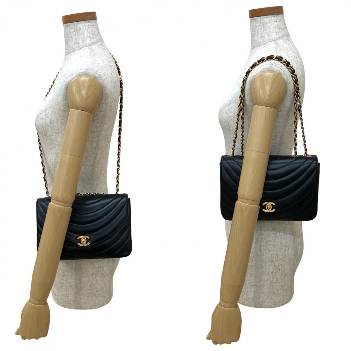 CHANEL Shoulder Bag lambskin black
