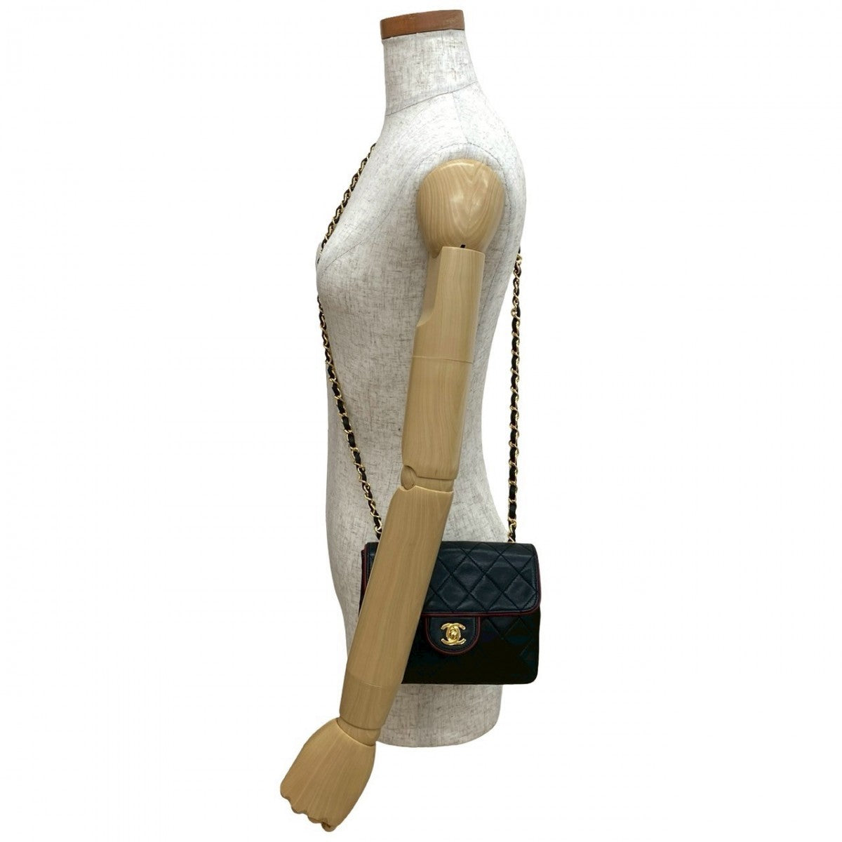 CHANEL Shoulder Bag lambskin black Matrasse