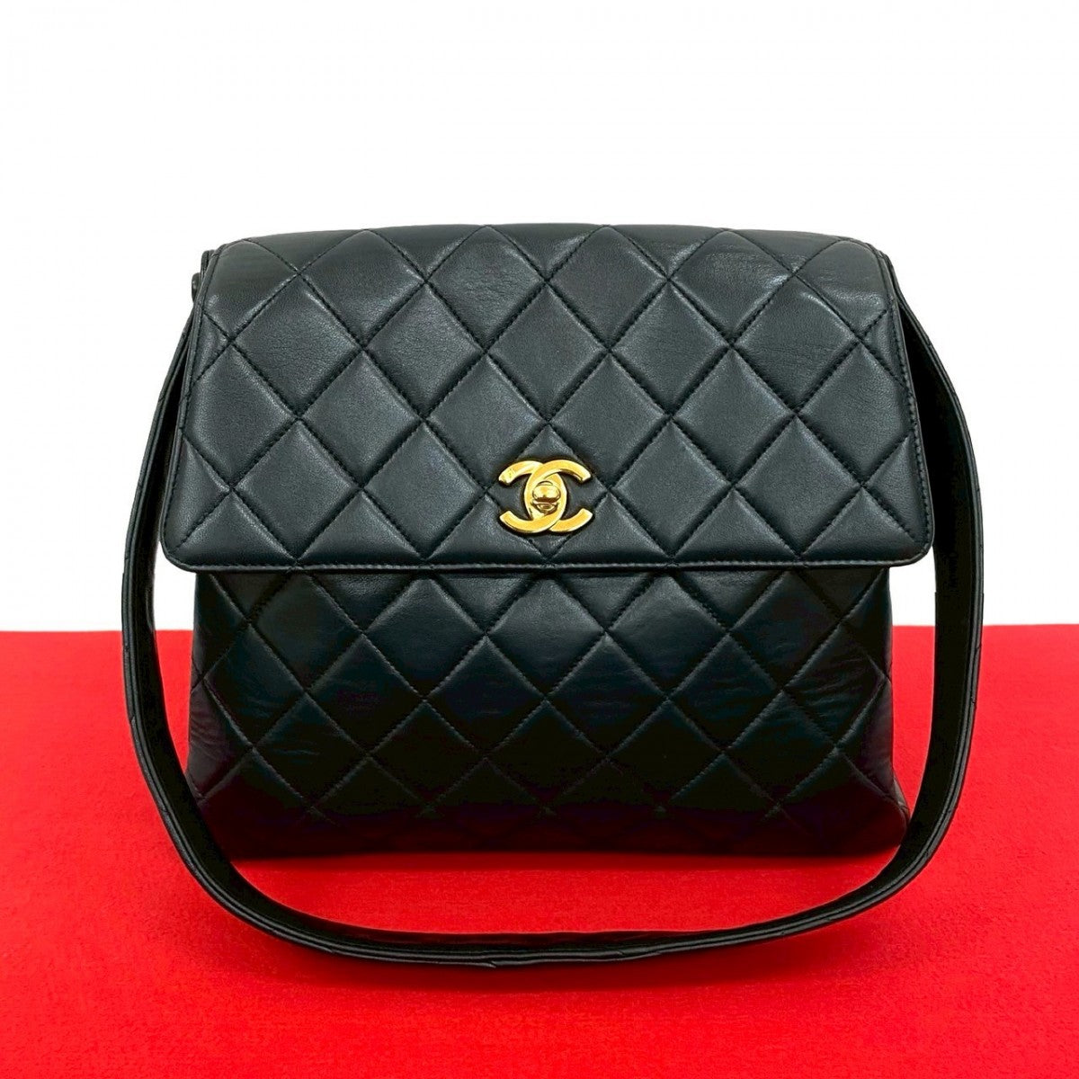 CHANEL Shoulder Bag lambskin black Matrasse