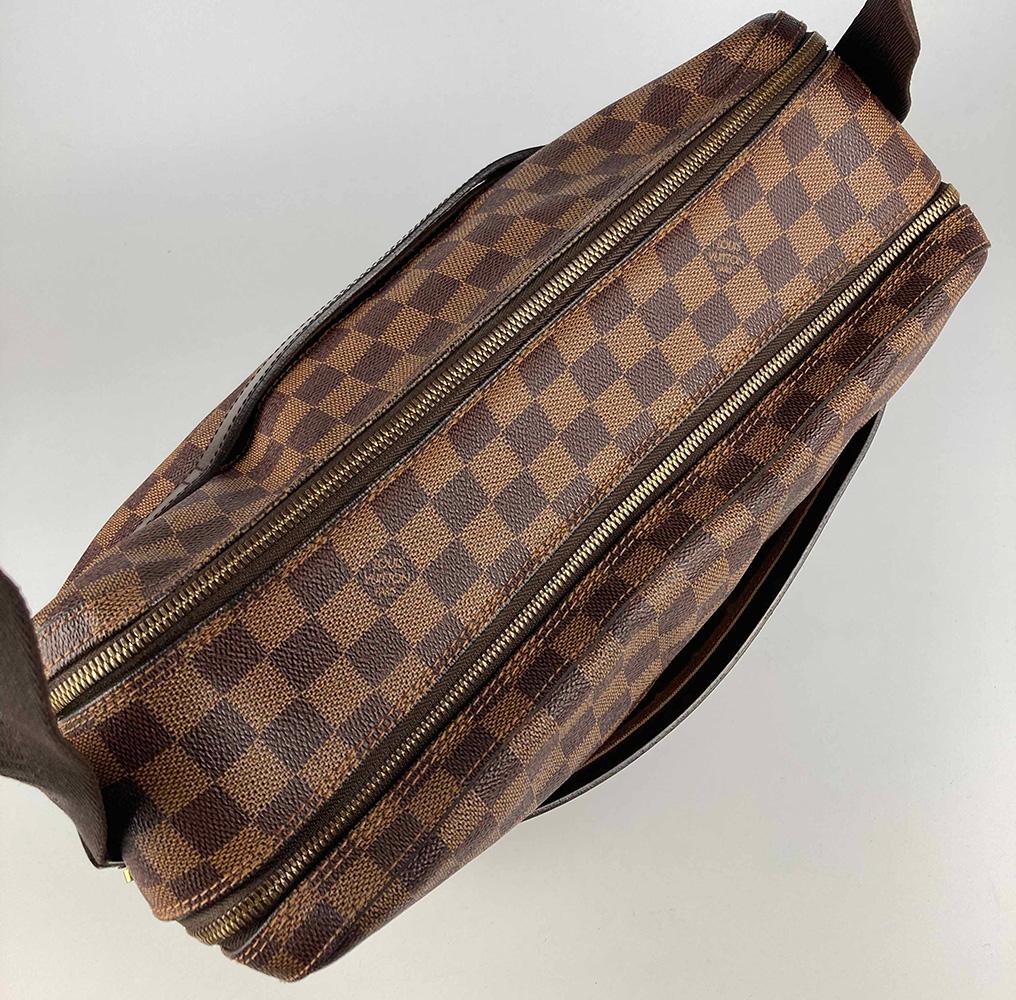 LOUIS VUITTON Damier Ebene Dorsoduro Messenger Bag