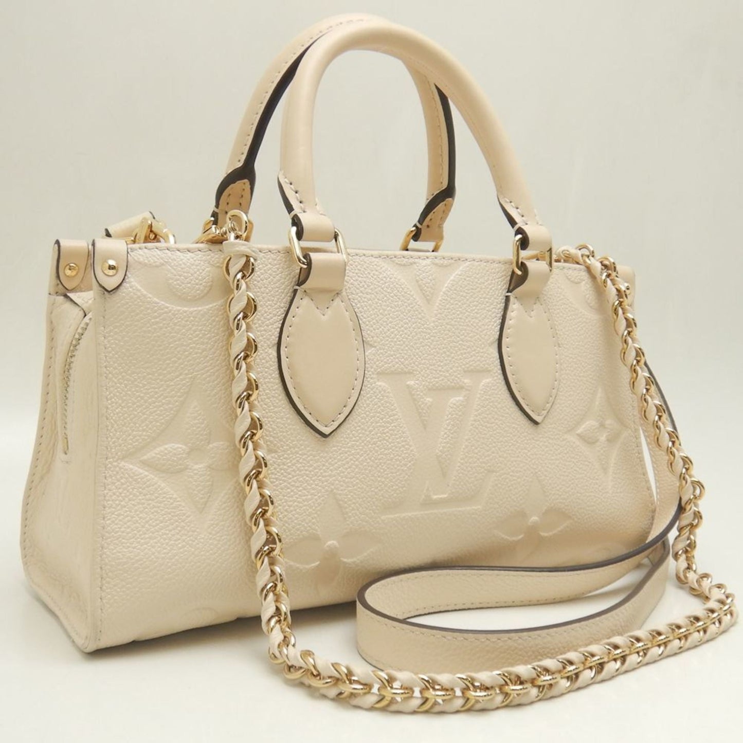 Louis Vuitton ivory Leather Handbag