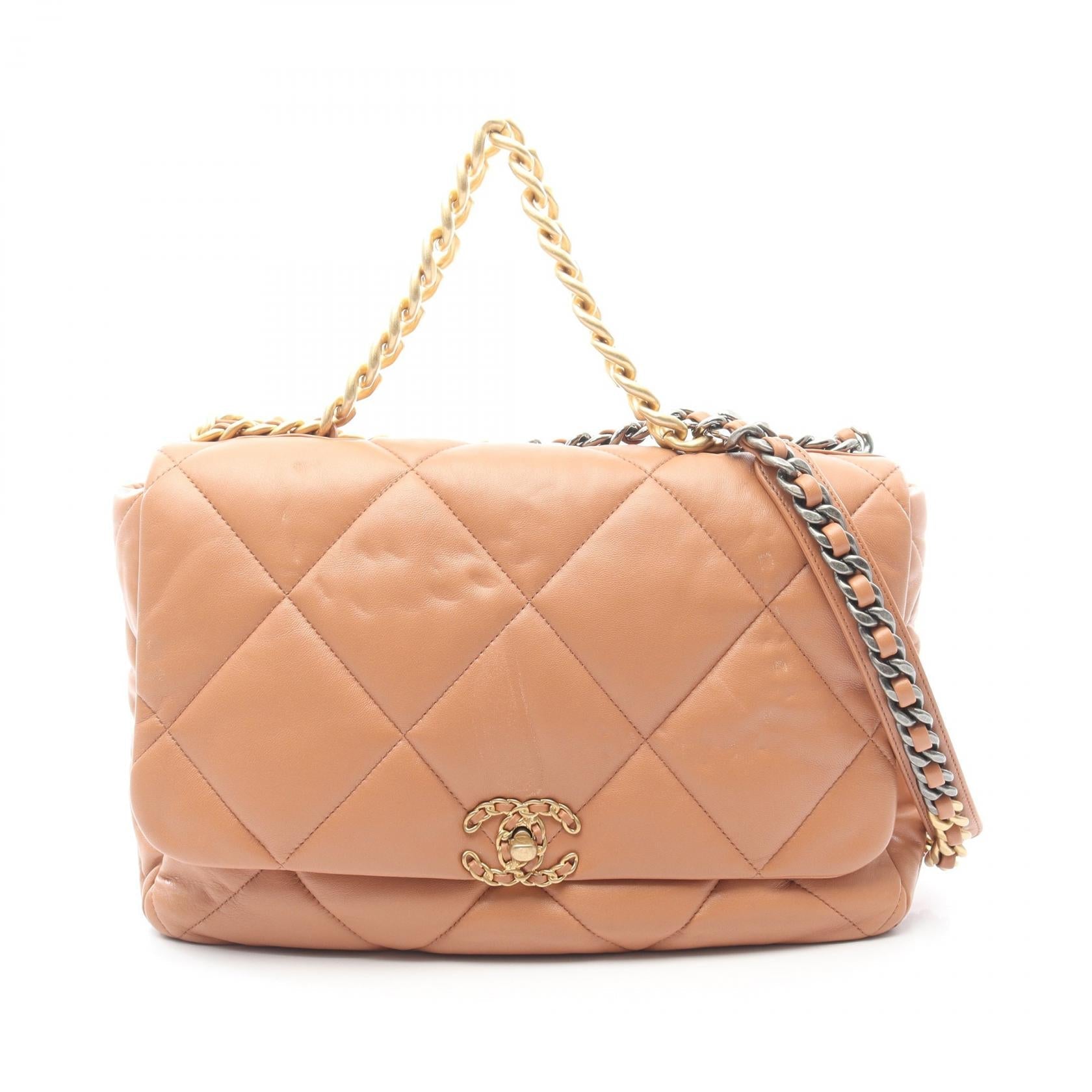 Chanel 19 Maxi Matelassé Lambskin Shoulder Bag