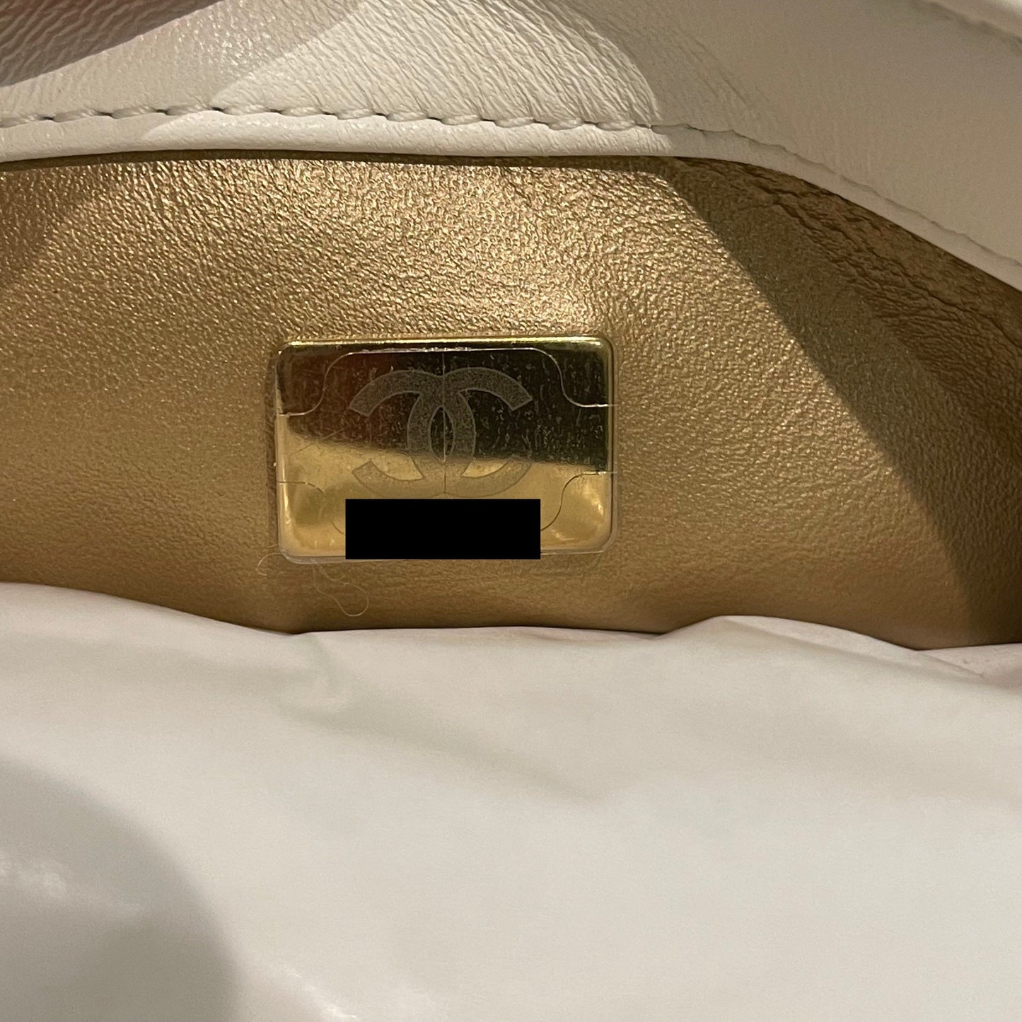 Chanel 21B Pearl Crush Square mini flap Bag Lambskin White