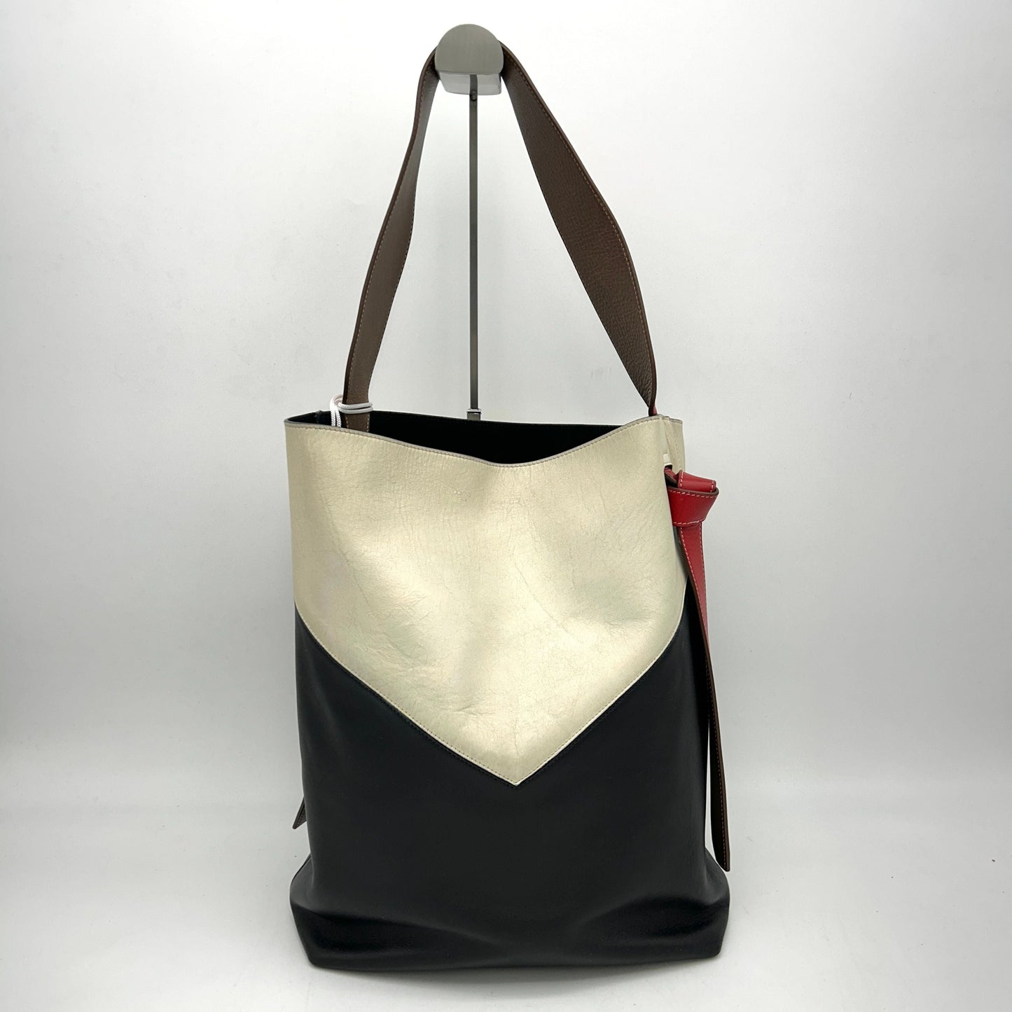 Luxury CELINE Shiny Smooth Calfskin Twisted Cabas Ivory Black LA14631