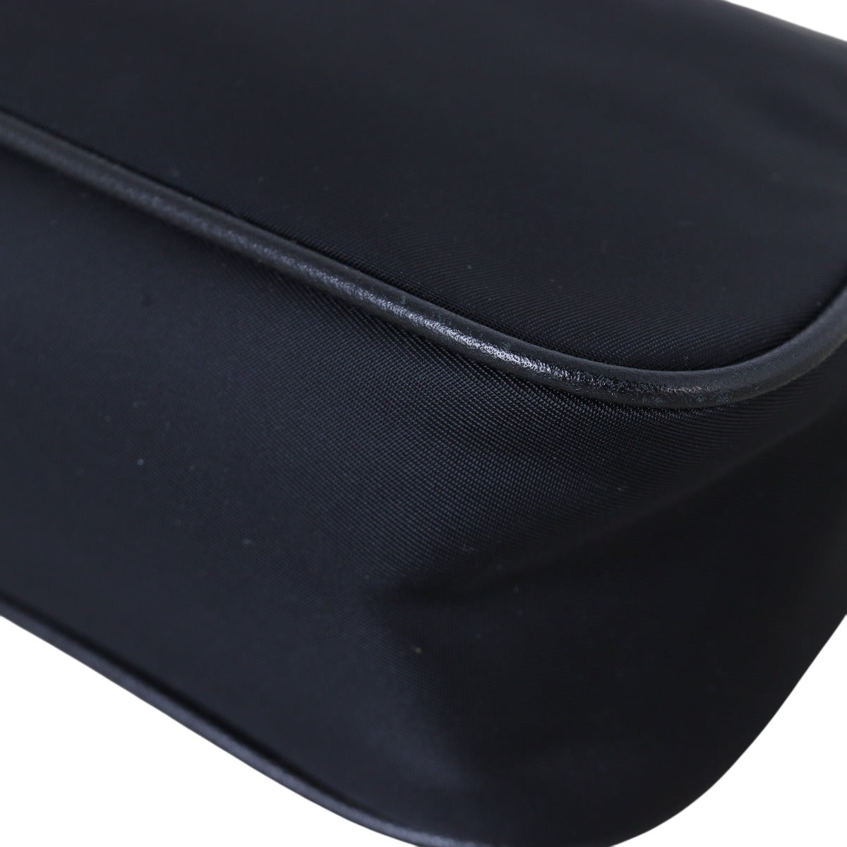 Prada Re-Edition 2005 Tessuto Shoulder Bag