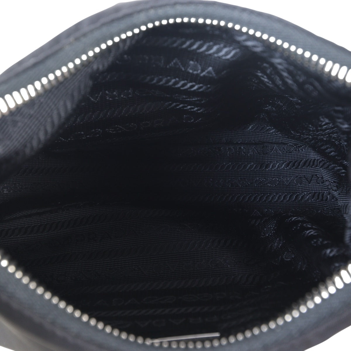 Prada Re-Edition 2005 Tessuto Shoulder Bag