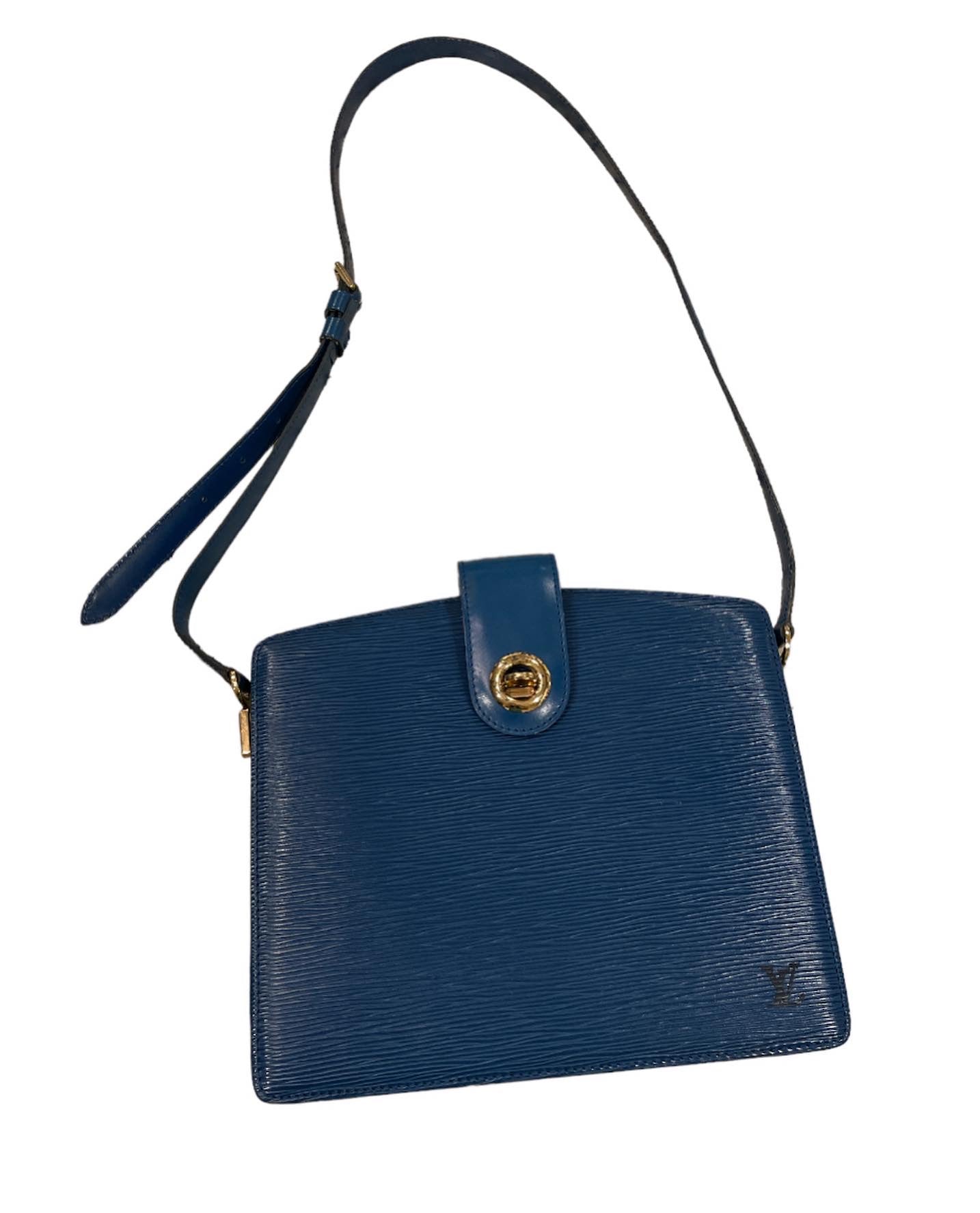 Handbag Designer By Louis Vuitton Size: Small