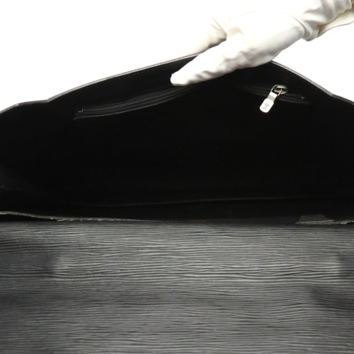 LOUIS VUITTON Business bag Epi Leather Noir Business bag Epi Porto de cuman bandouliere mens