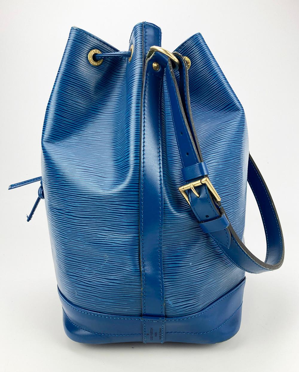 LOUIS VUITTON Blue Toldeo Epi Noe Drawstring Bucket Bag