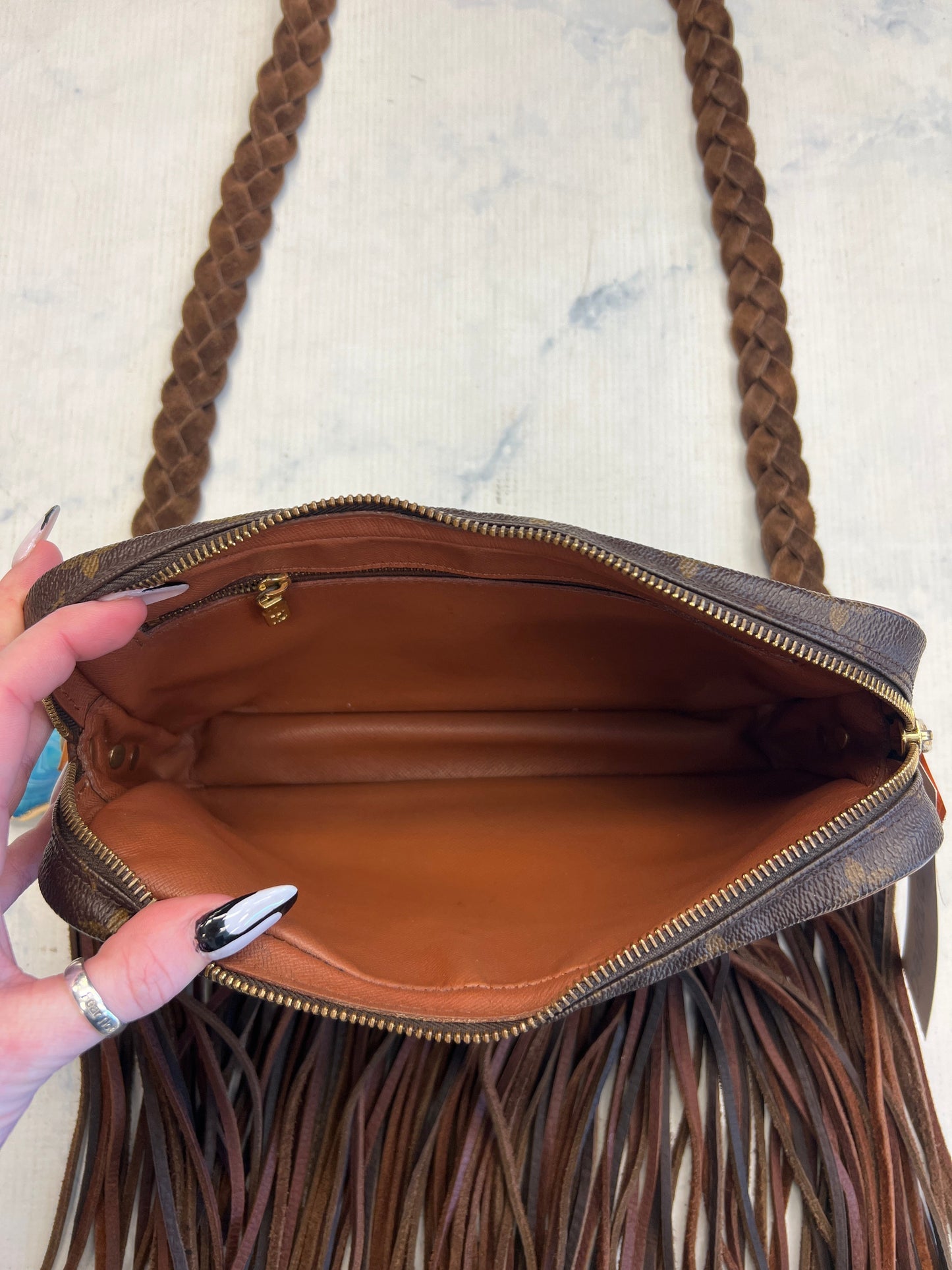 Handbag Luxury Designer By Louis Vuitton Size: Small