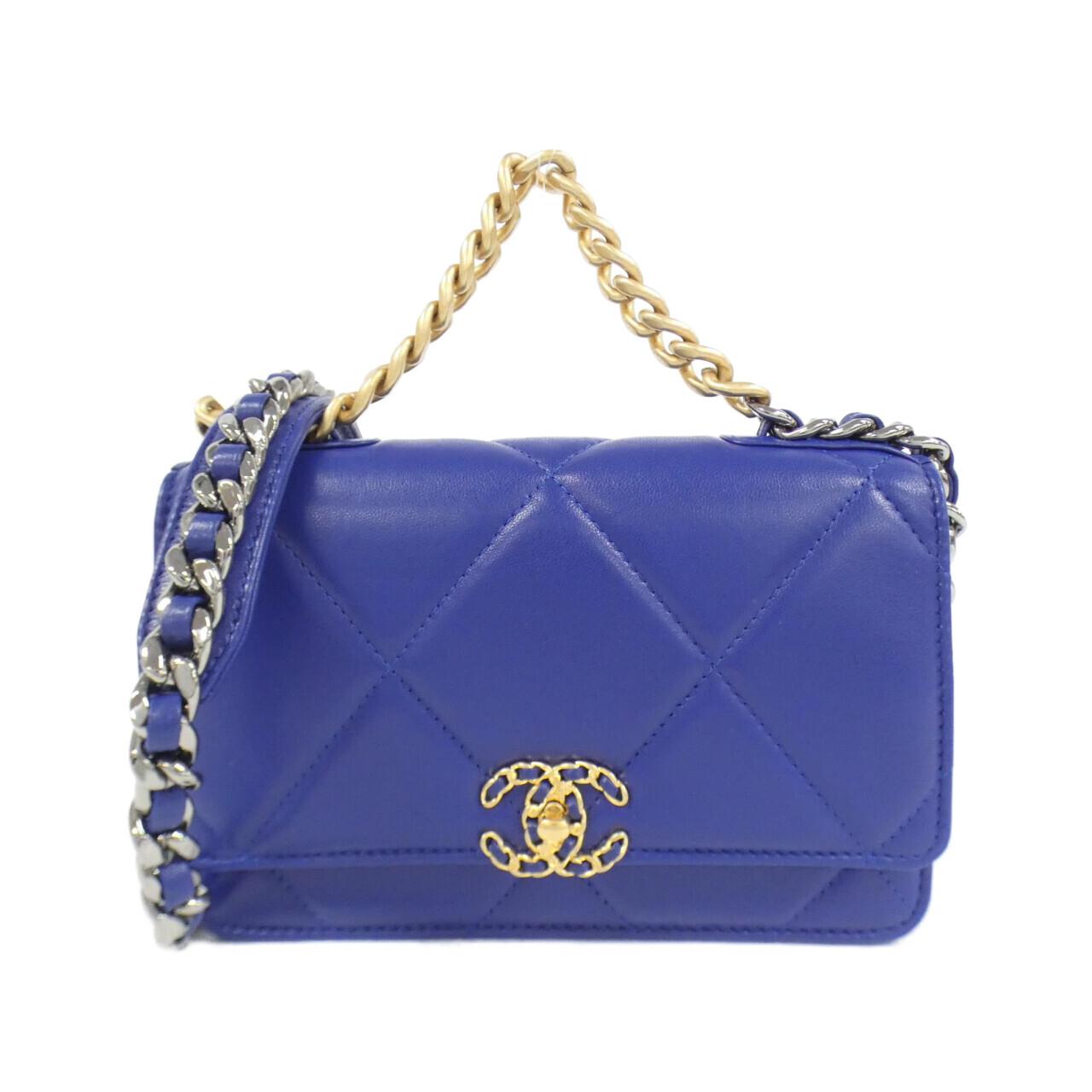 Chanel Chanel 19 Lambskin Wallet on Chain
