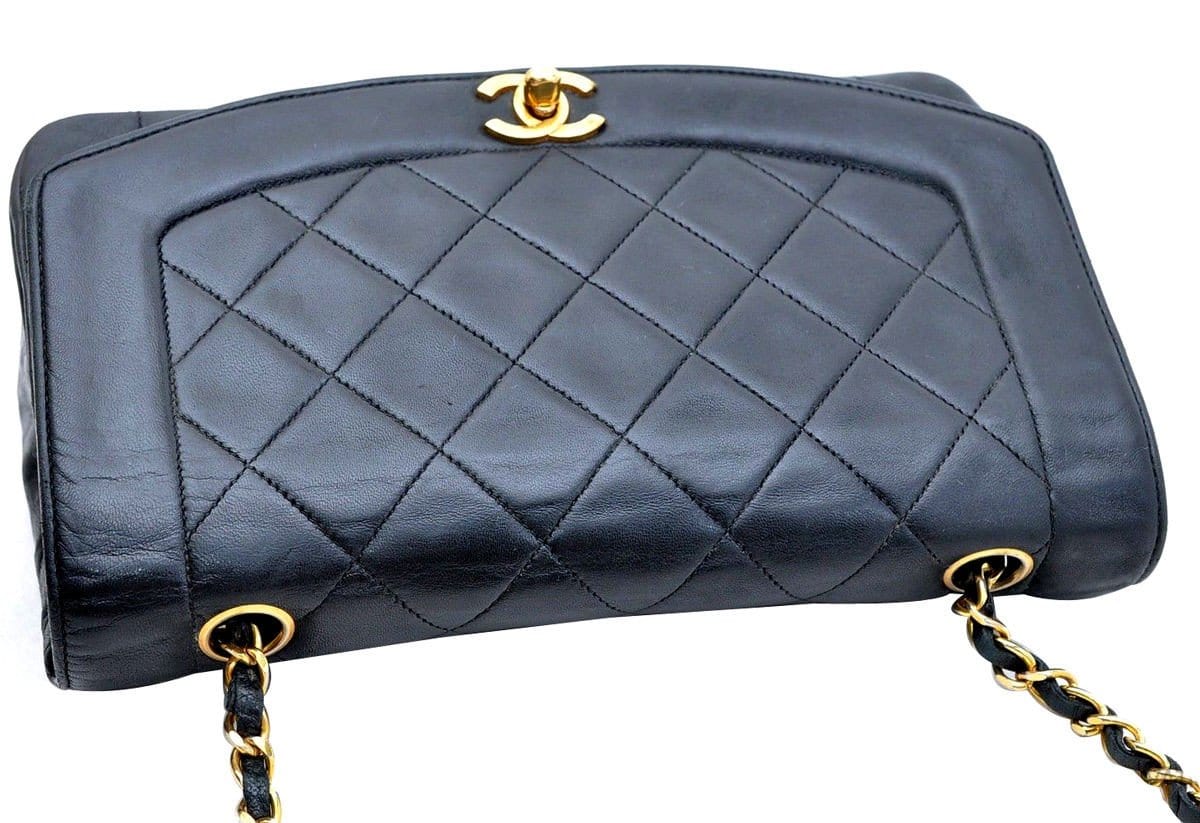 Chanel Shoulder Bag -  Chanel Lambskin Chain Bag