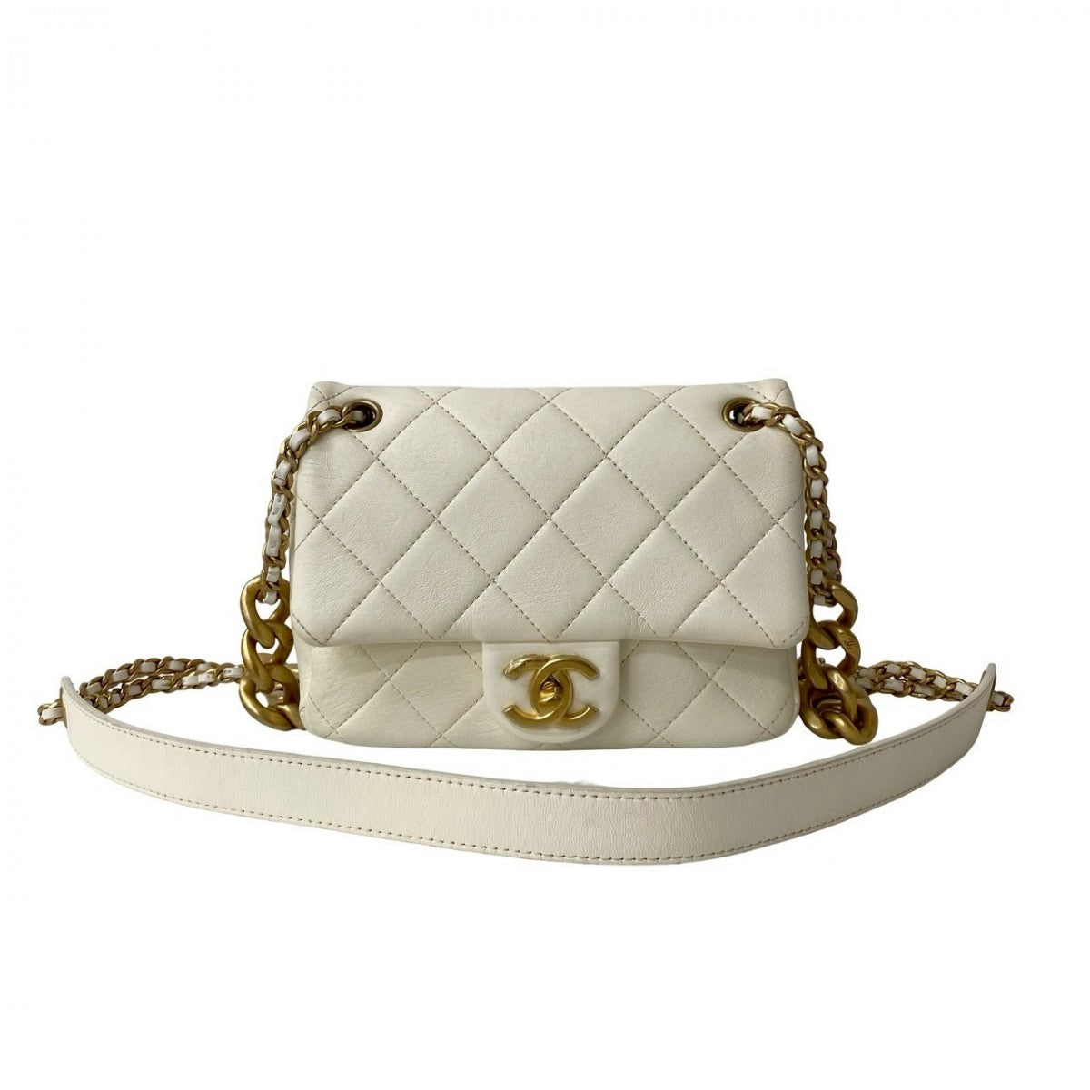 CHANEL Shoulder Bag lambskin white Matrasse