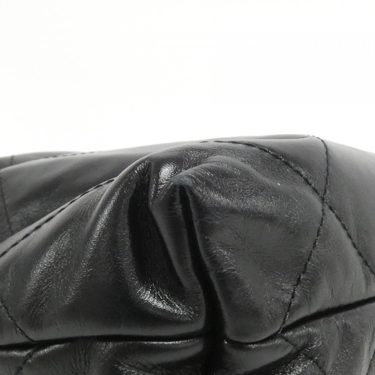 Chanel Chanel 22 Calf Shoulder Bag