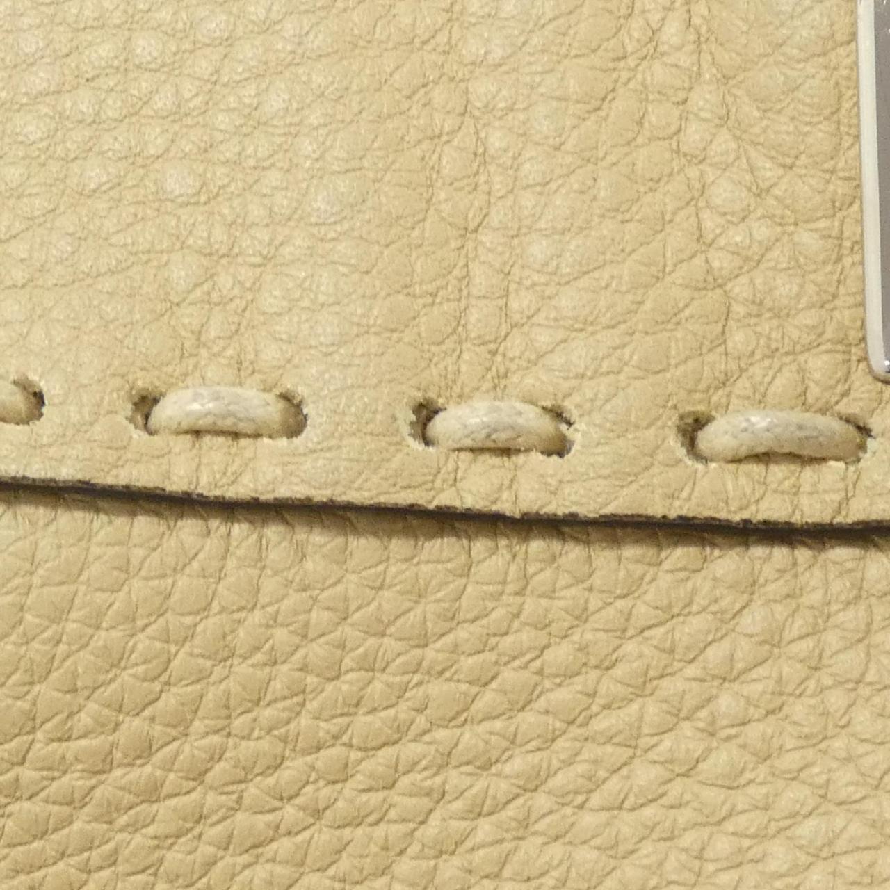 Fendi Peekaboo Handbag - Ewore Bags